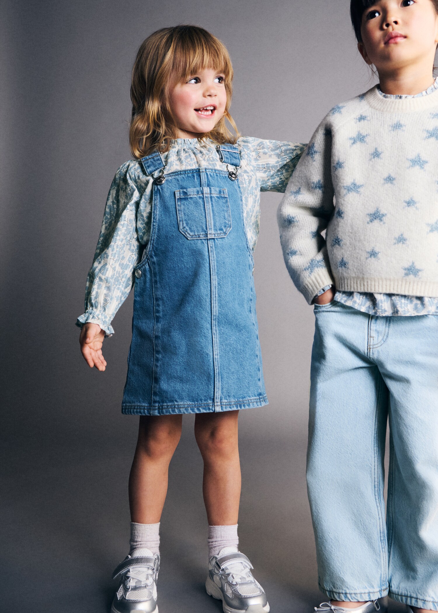 Bluse mit Blumenmuster - Allgemeine Ansicht