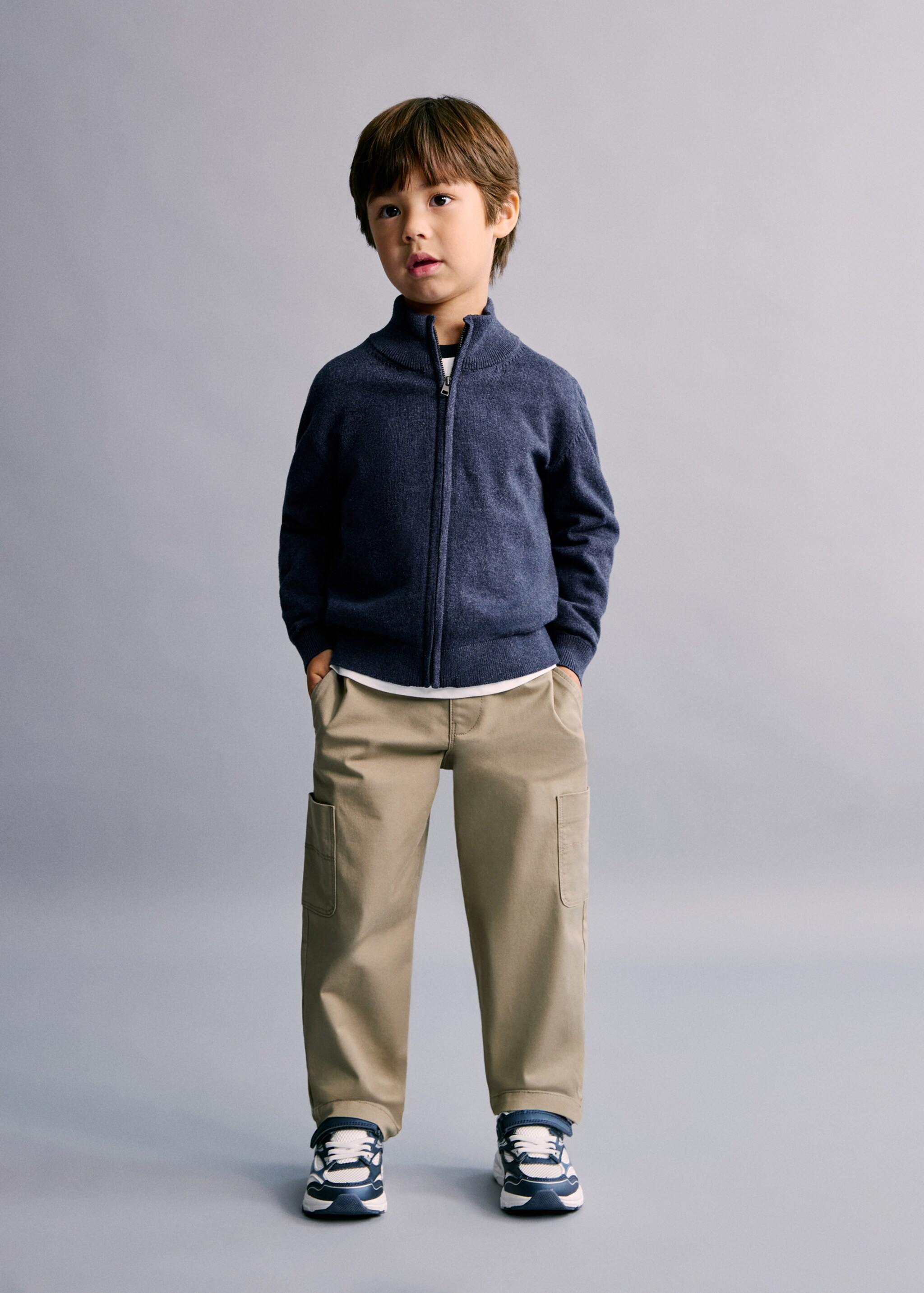 Gebreid vest met rits - Overzichtstekening, Marineblauw. Ref: 27051254-00.