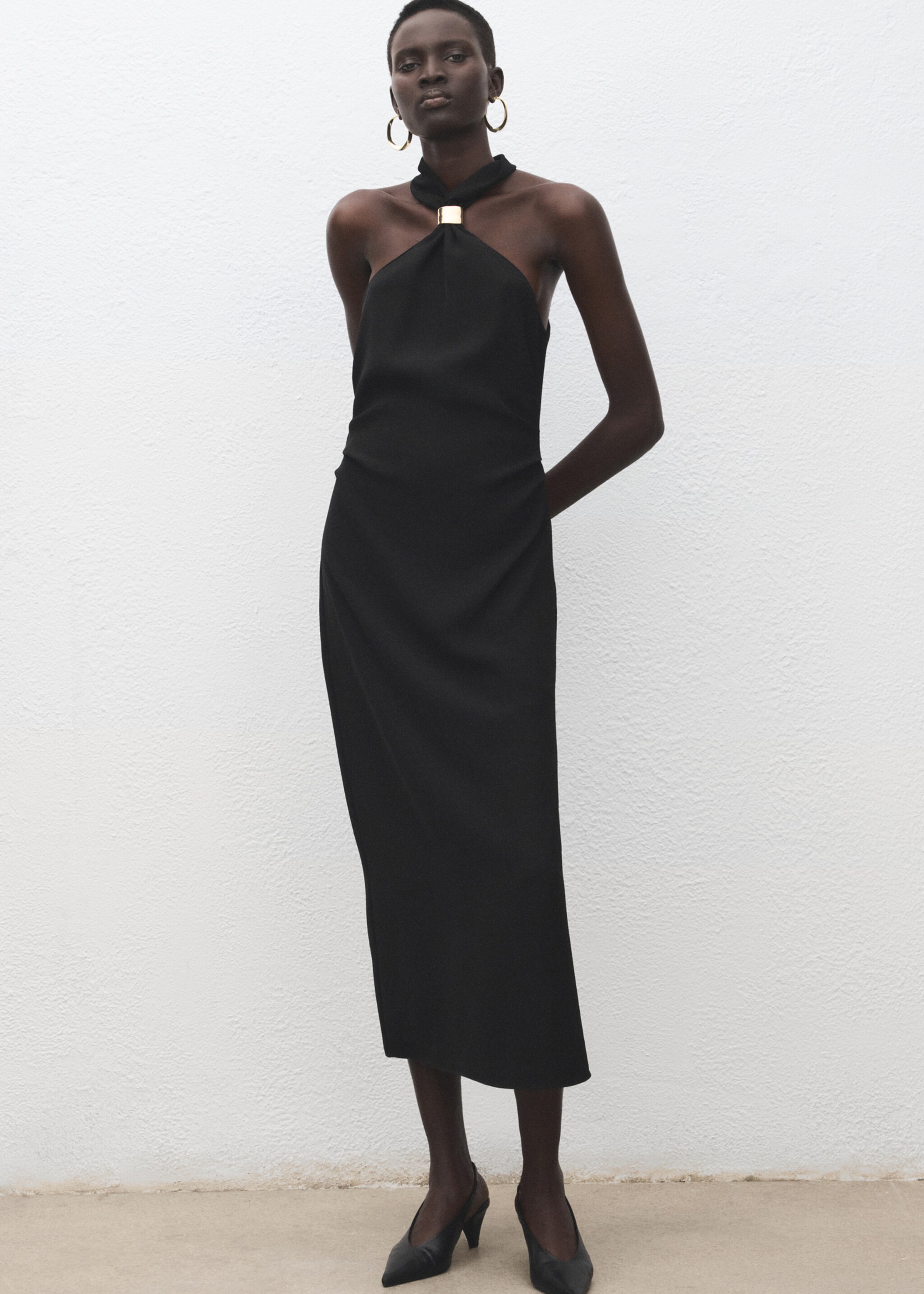 Halter-neck dress with metal embellishment - General plane, Black. Ref: 27051285-00.