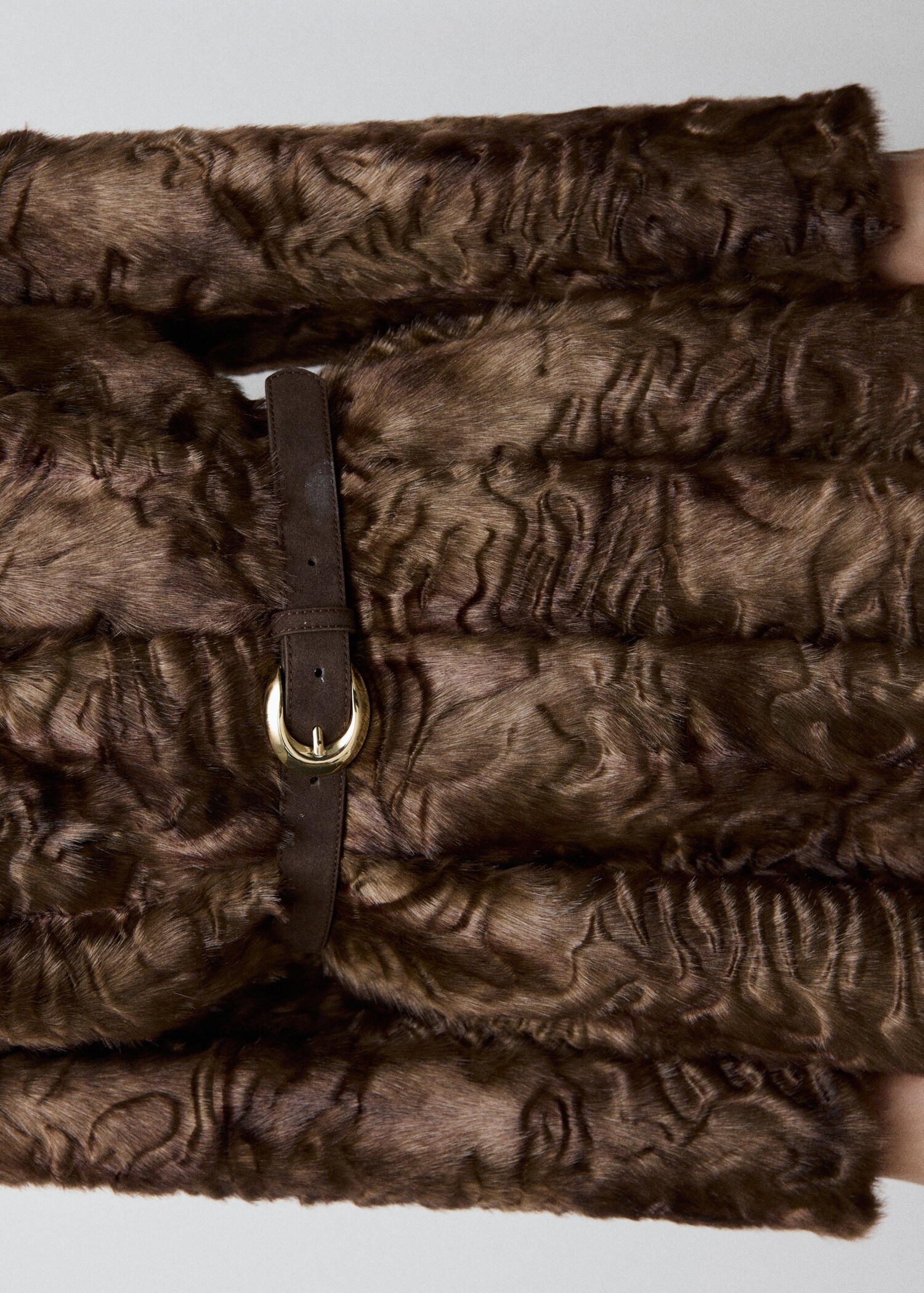 Leather belt with oval buckle - General plane