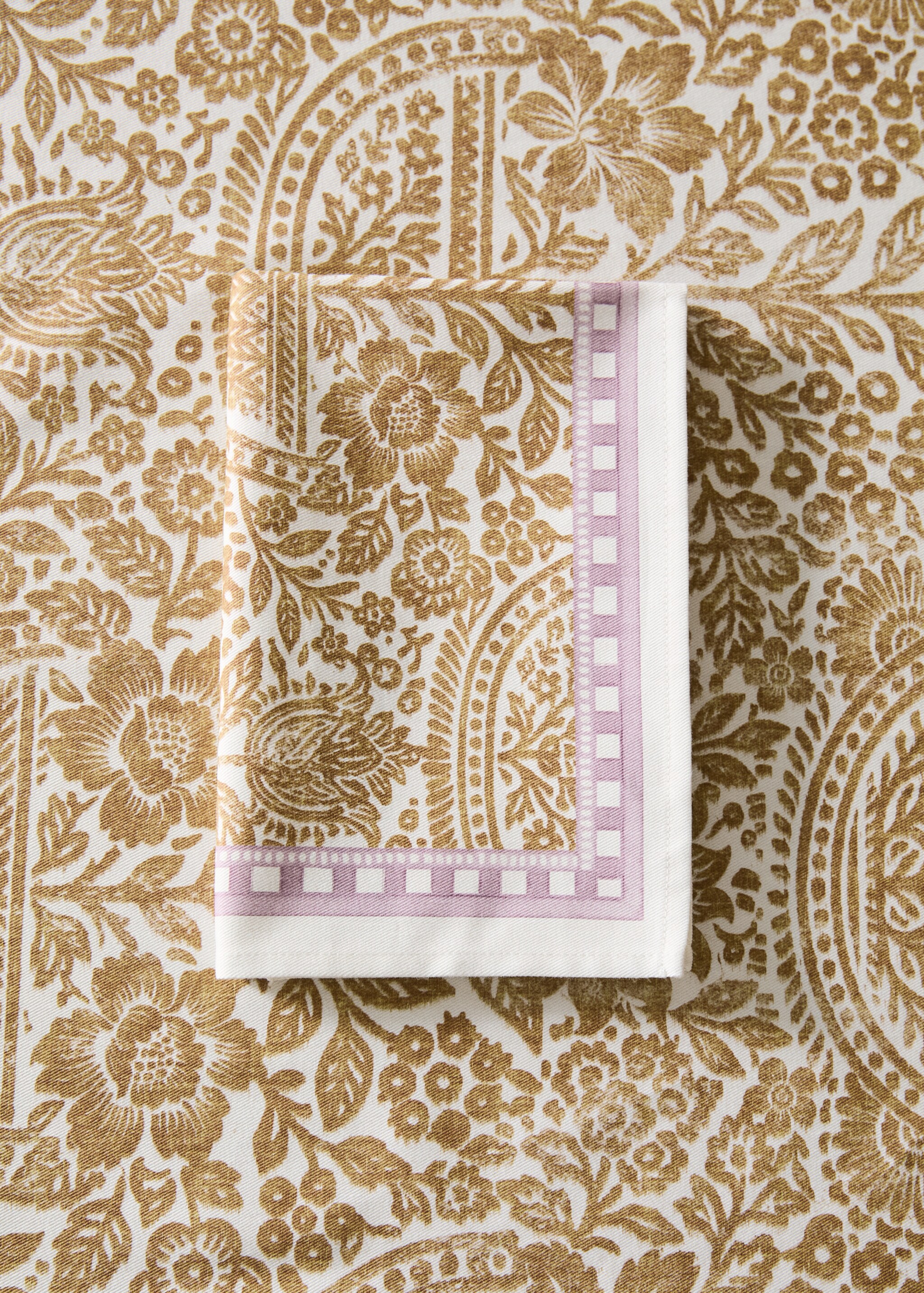 Șervete din bumbac cu dungi și motive florale - Plan general, Galben. Ref: 27051517-00.