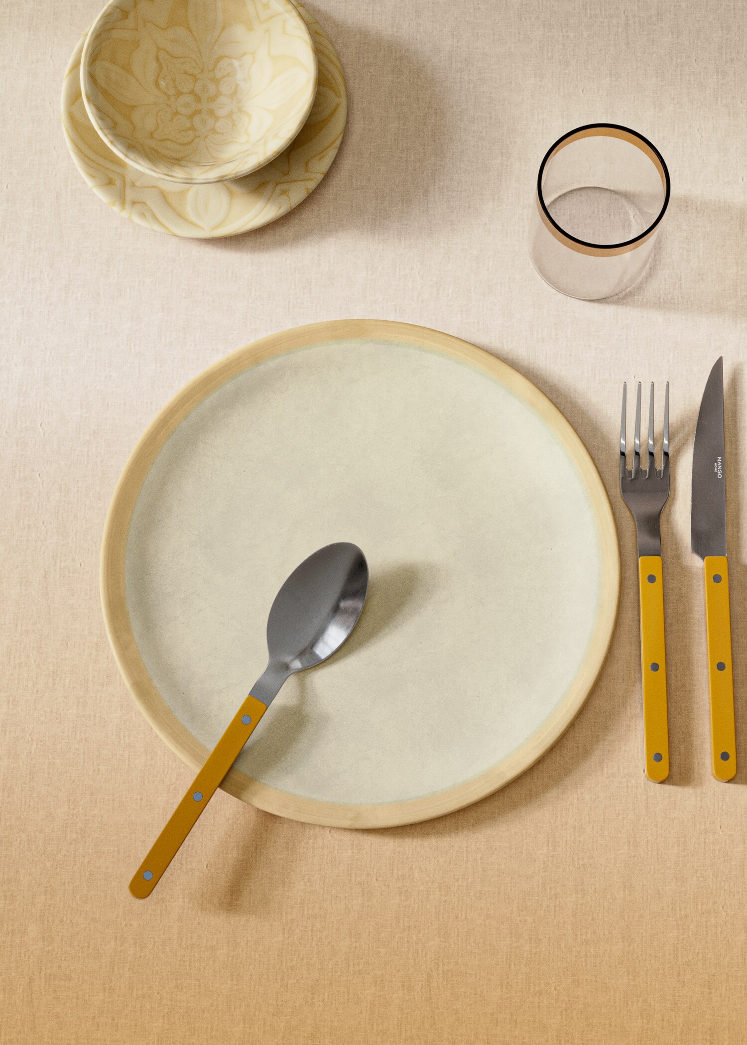 Contrast stoneware flat plate - General plane