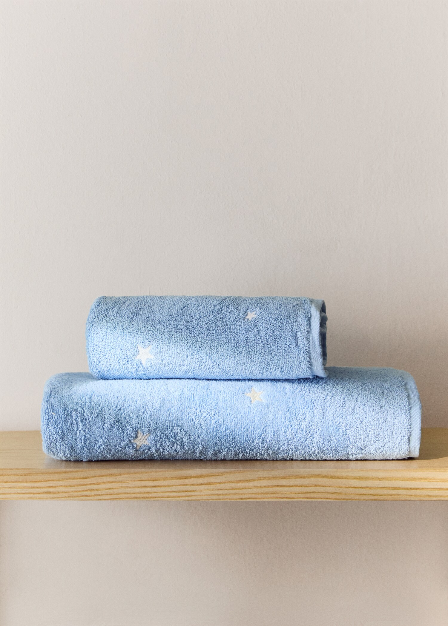 Children's hand towel with fluorescent stars - General plane