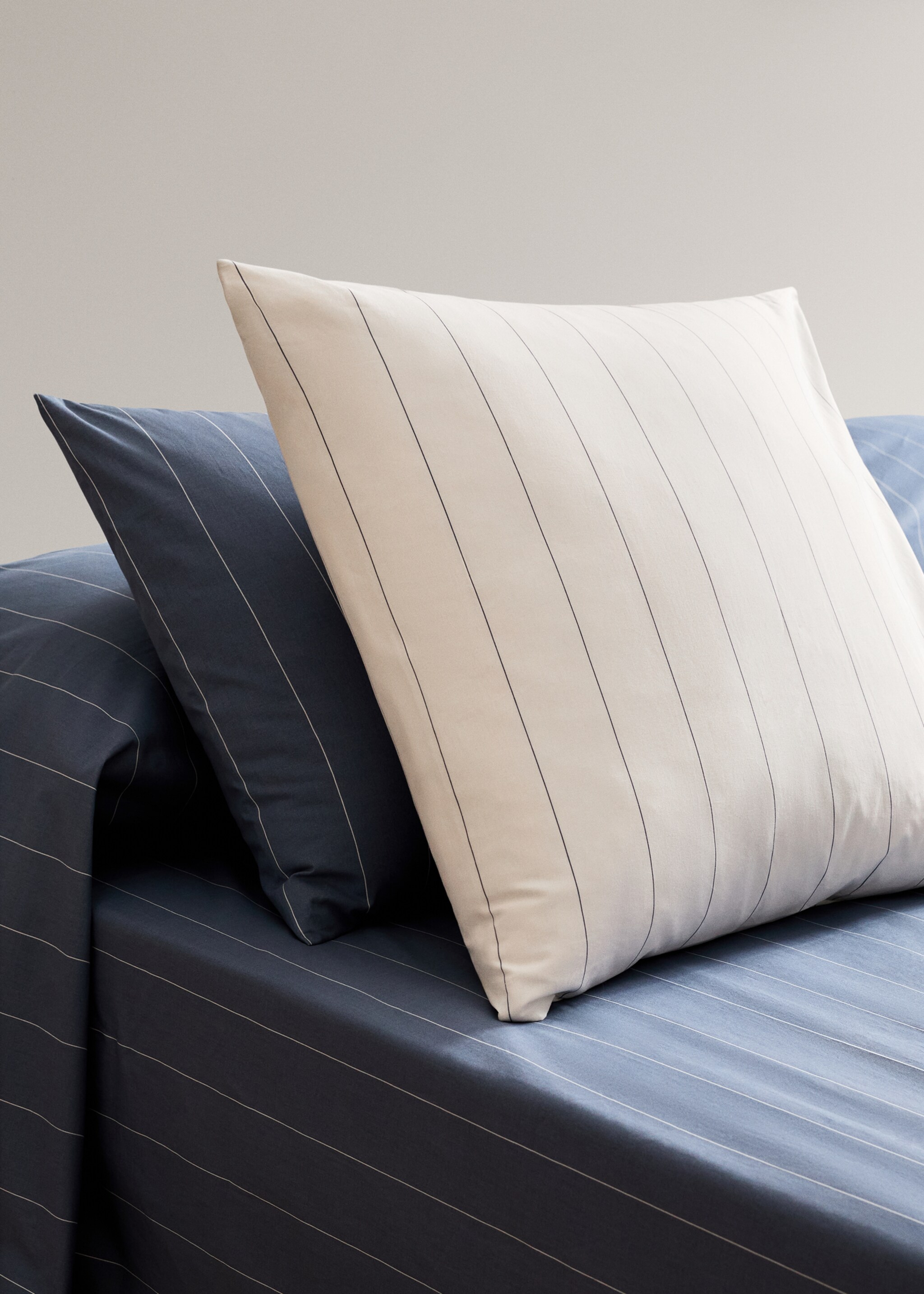 Funda de almohada 100% algodón rayas reversible 45x110 cm - Plano general, Azul. Ref: 27053287-00.