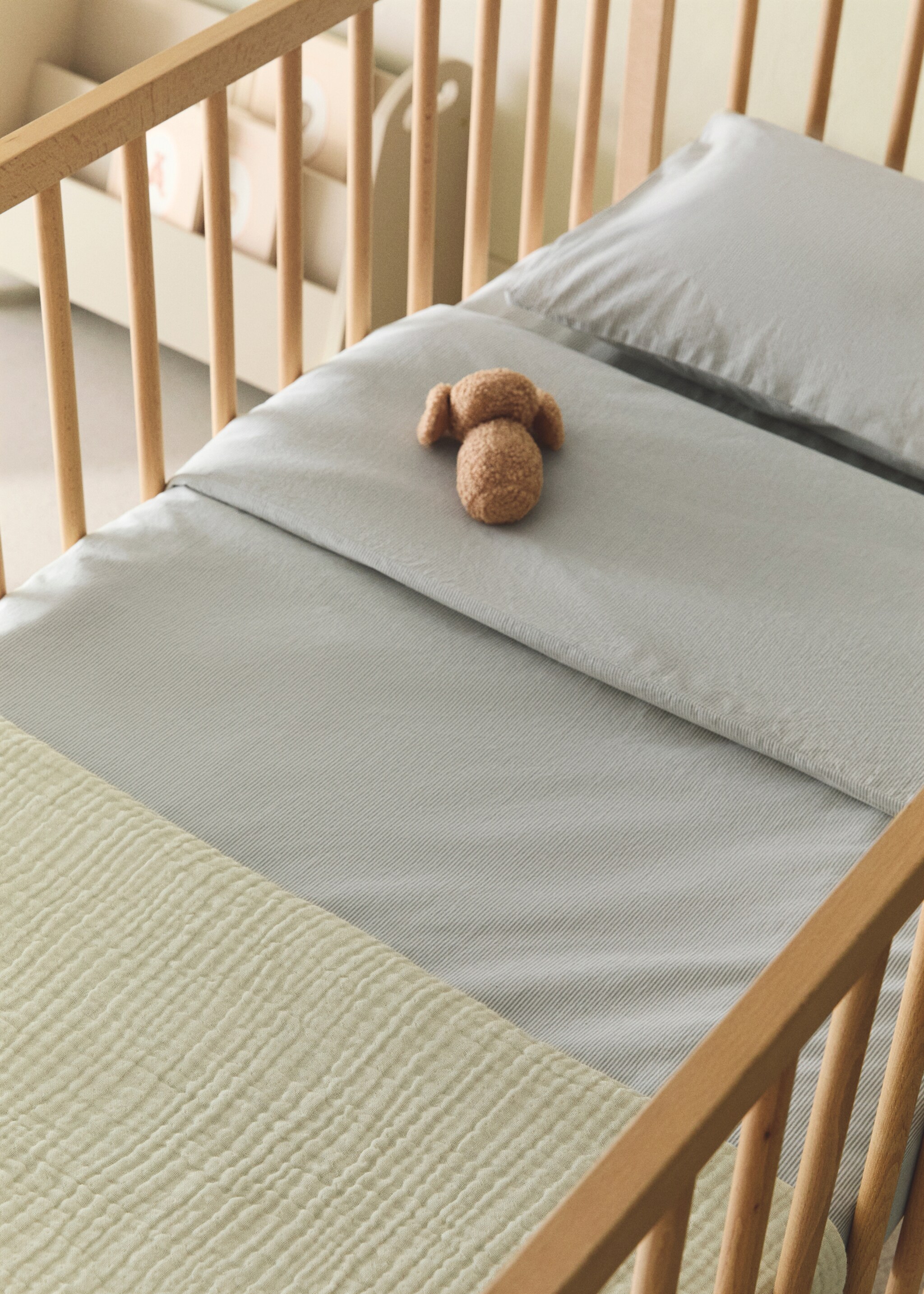 Cot bed duvet cover with fine striped yarn-dyed cotton - General plane, Pastel Green. Ref: 27054057-00.