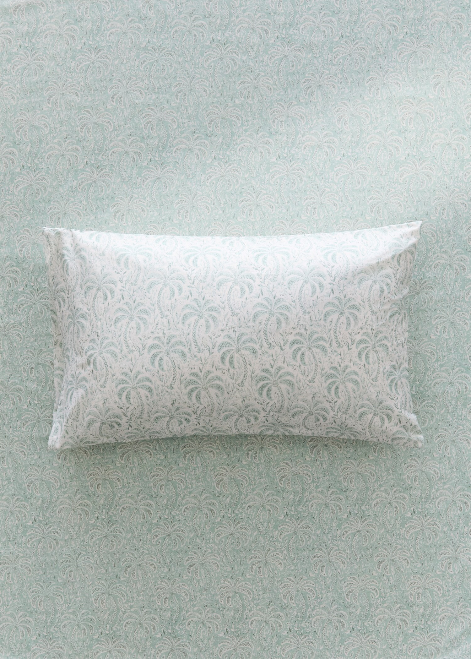 Cot bed pillowcase in percale cotton with palm tree design - General plane