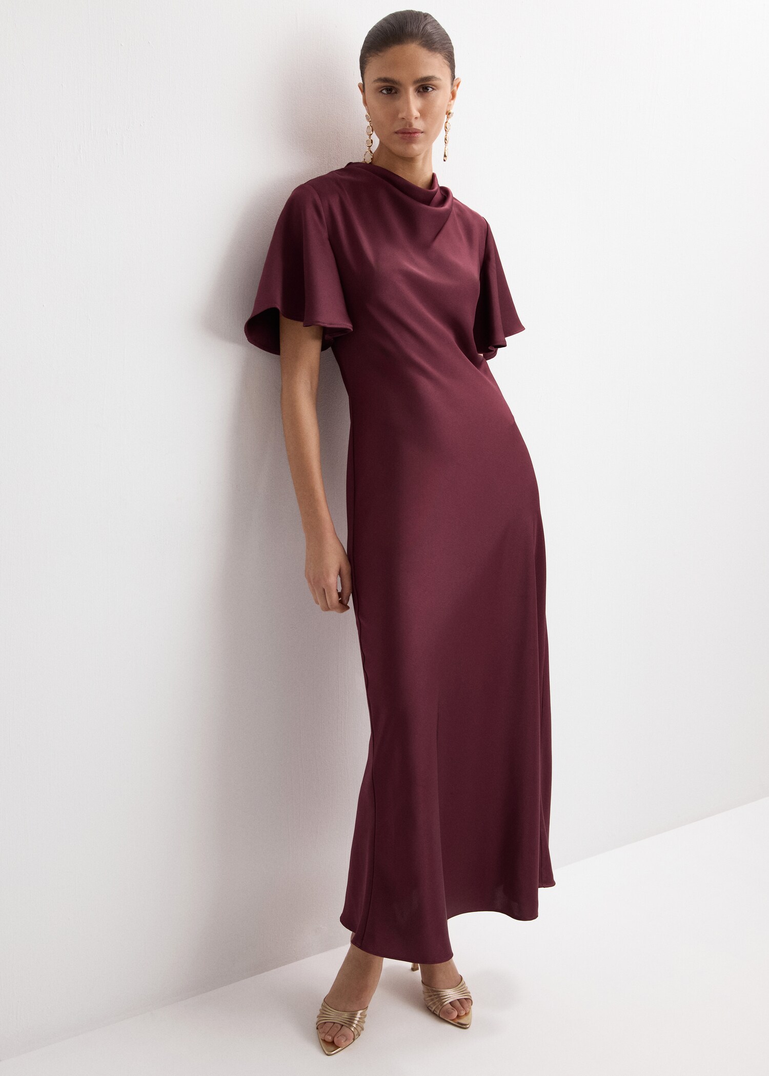 Long dress with draped neck - General plane
