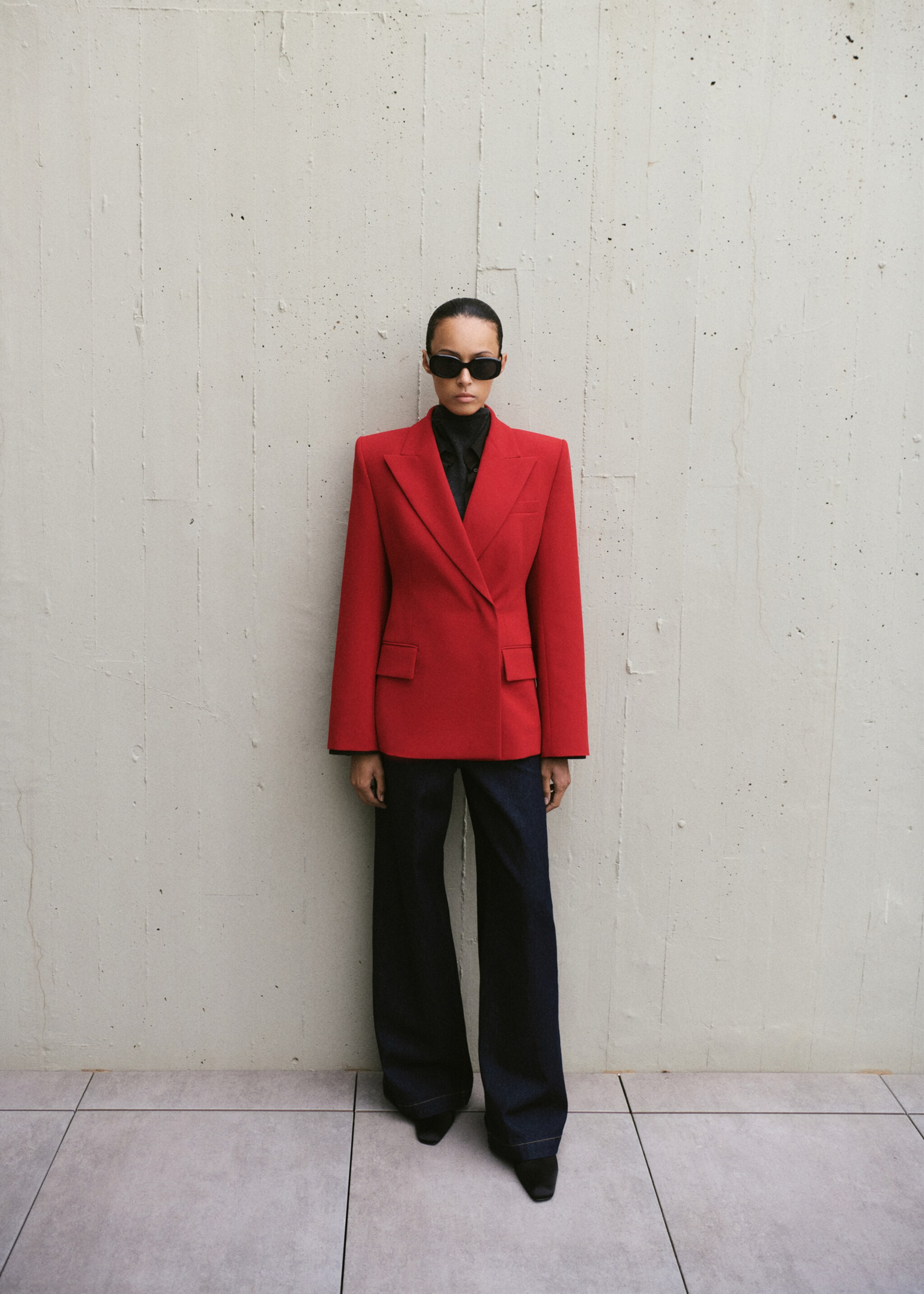 بليزر مزدوج الصدر مُفصّل - رؤية عامة, أحمر. Ref: 27054101-00.