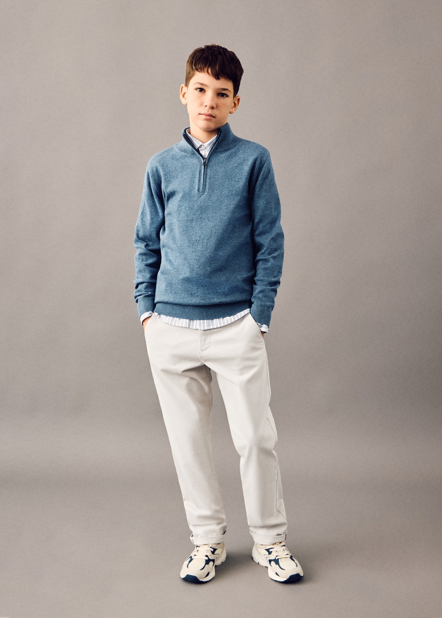 Chino trousers hem - General plane