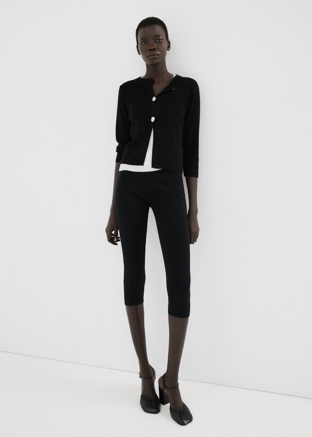 Knitted cardigan with jewel button - image 2
