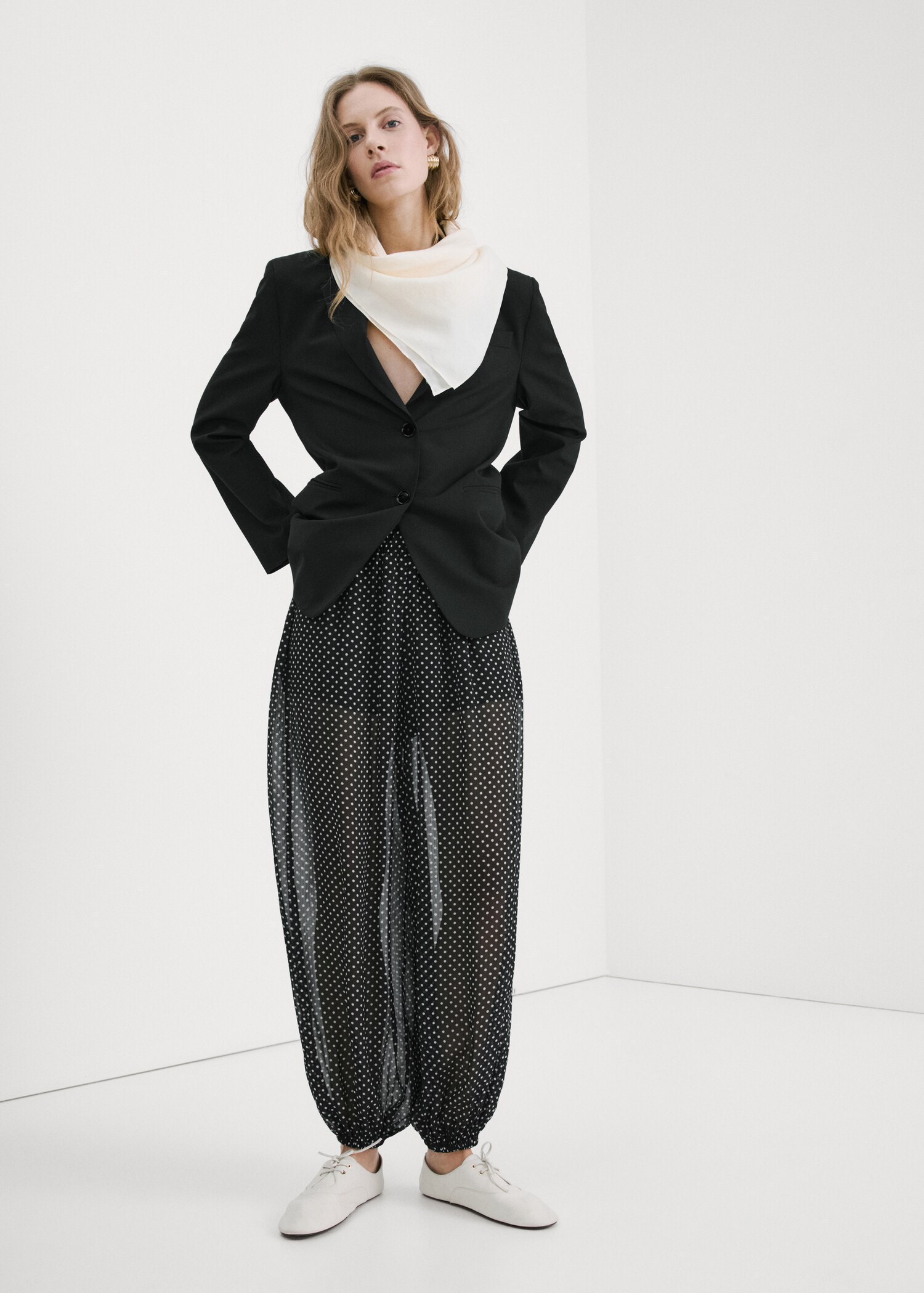 Polka dot balloon pants - General plane