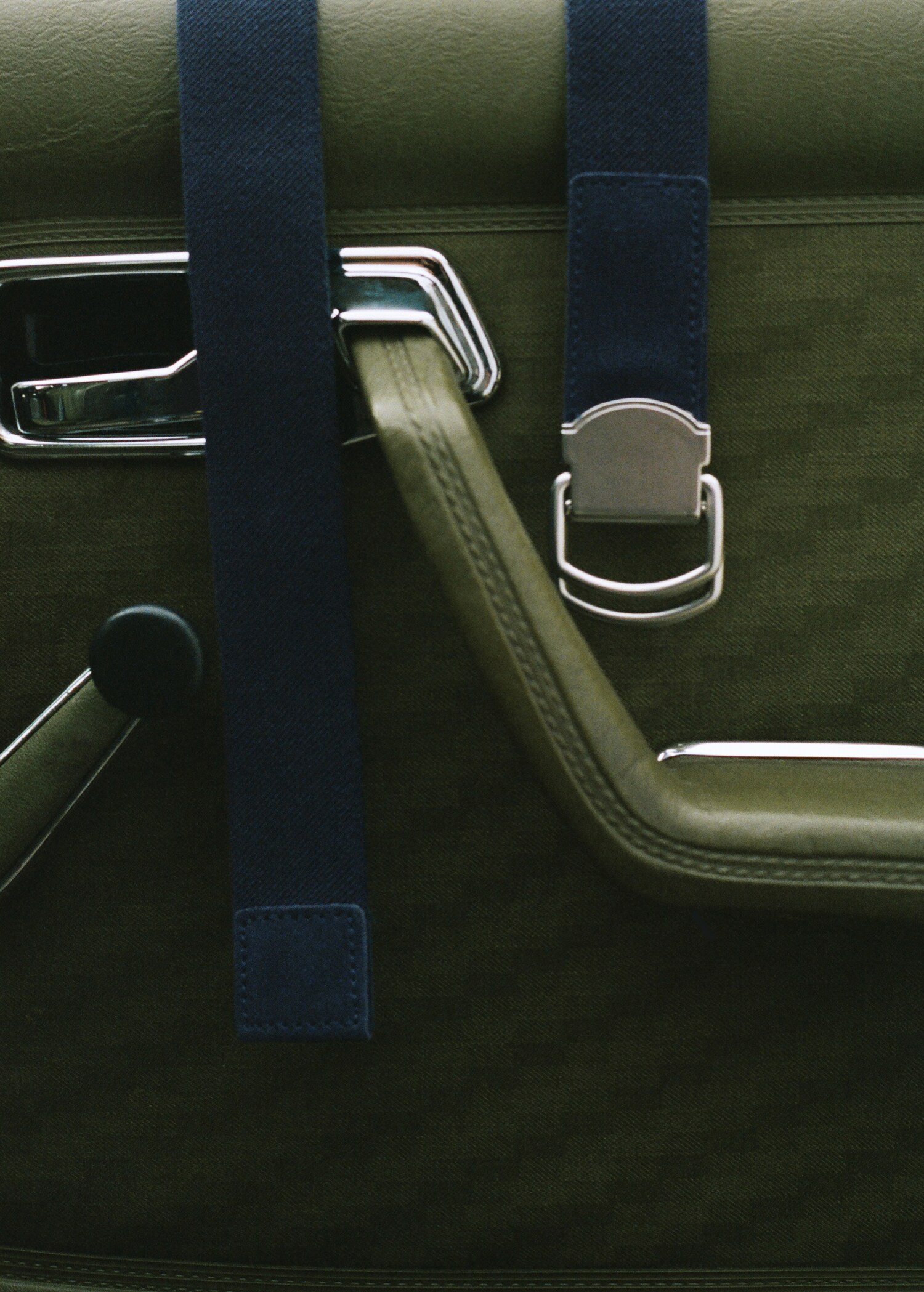 Cinturón combinado piel - Plano general