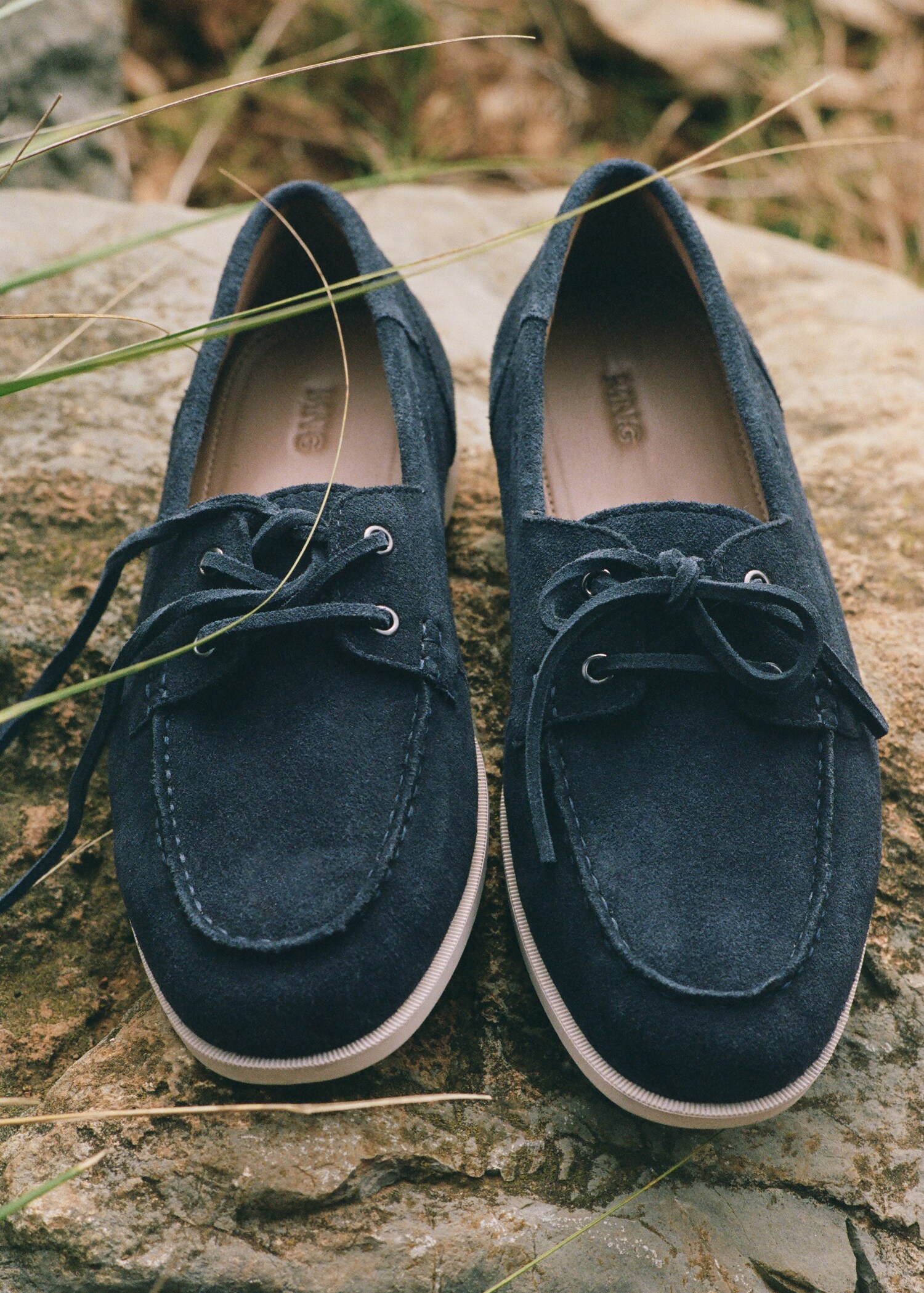 Suede nautical shoes - General plane