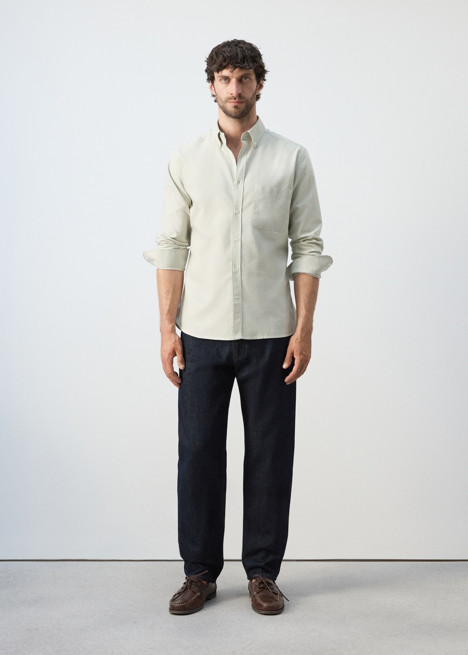 قميص أوكسفورد 100% قطن بقصة عادية - رؤية عامة