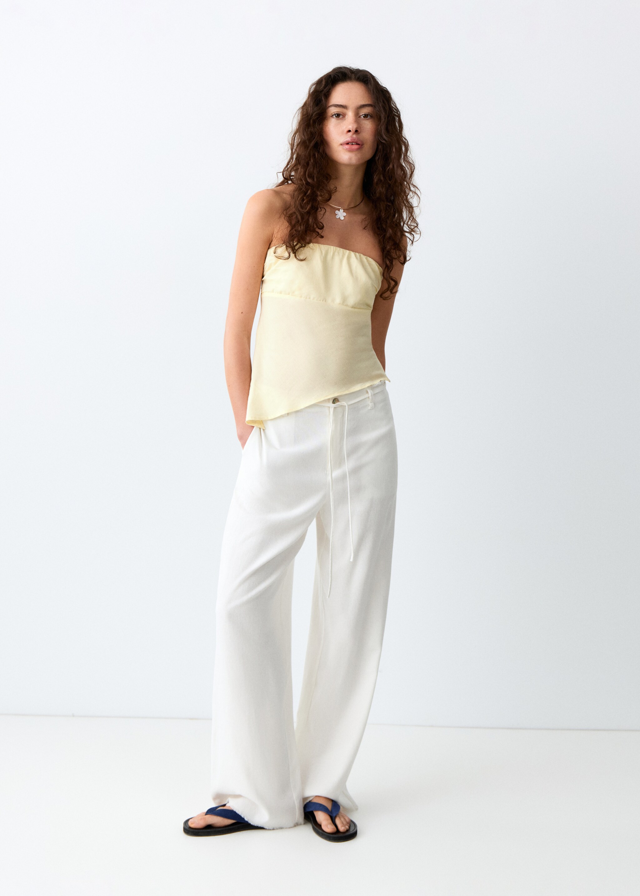 Asymmetric bandeau top - General plane, Pastel Yellow. Ref: 27055971-00.