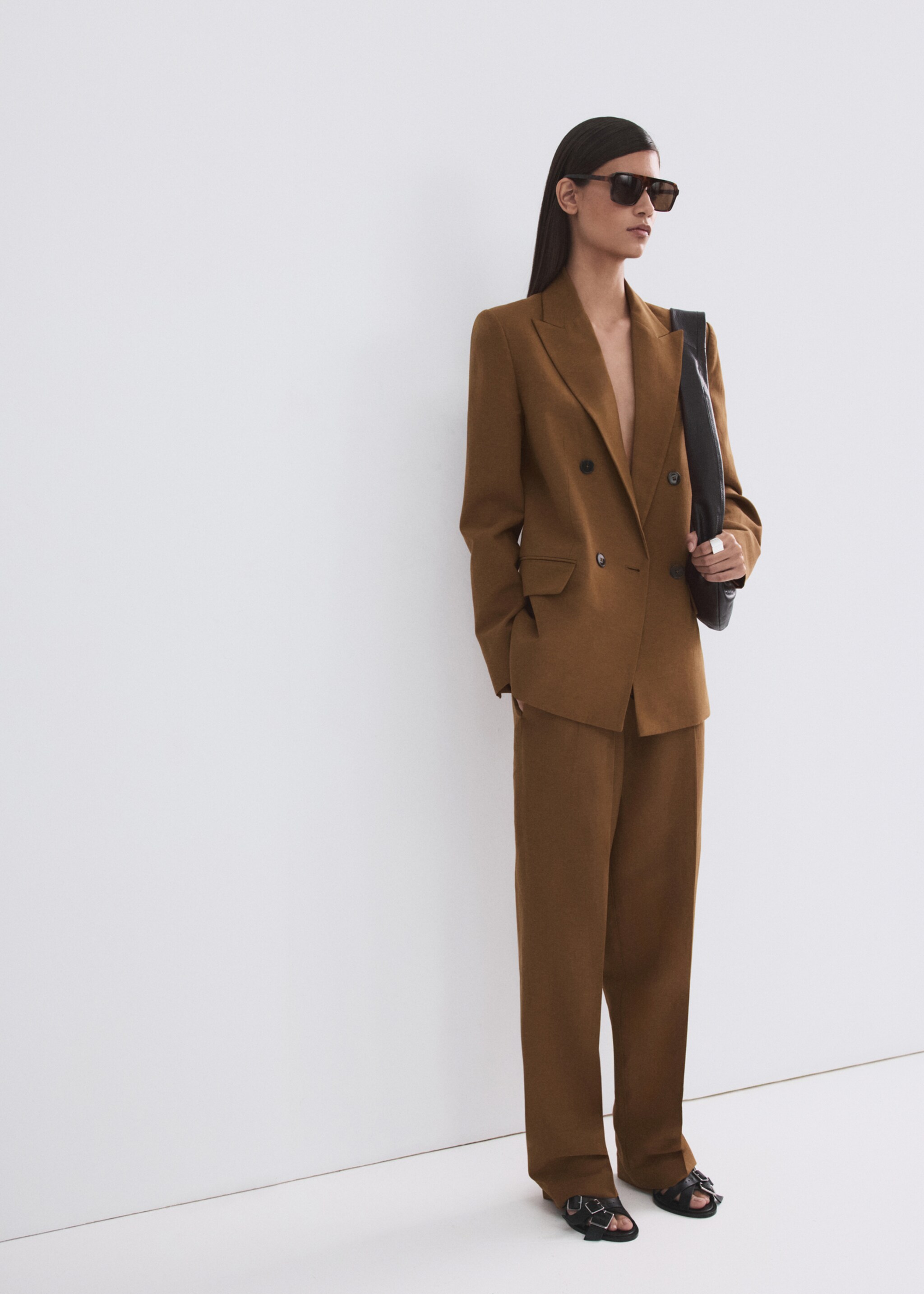 Straight-fit linen suit trousers - General plane, Caramel. Ref: 27056742-00.