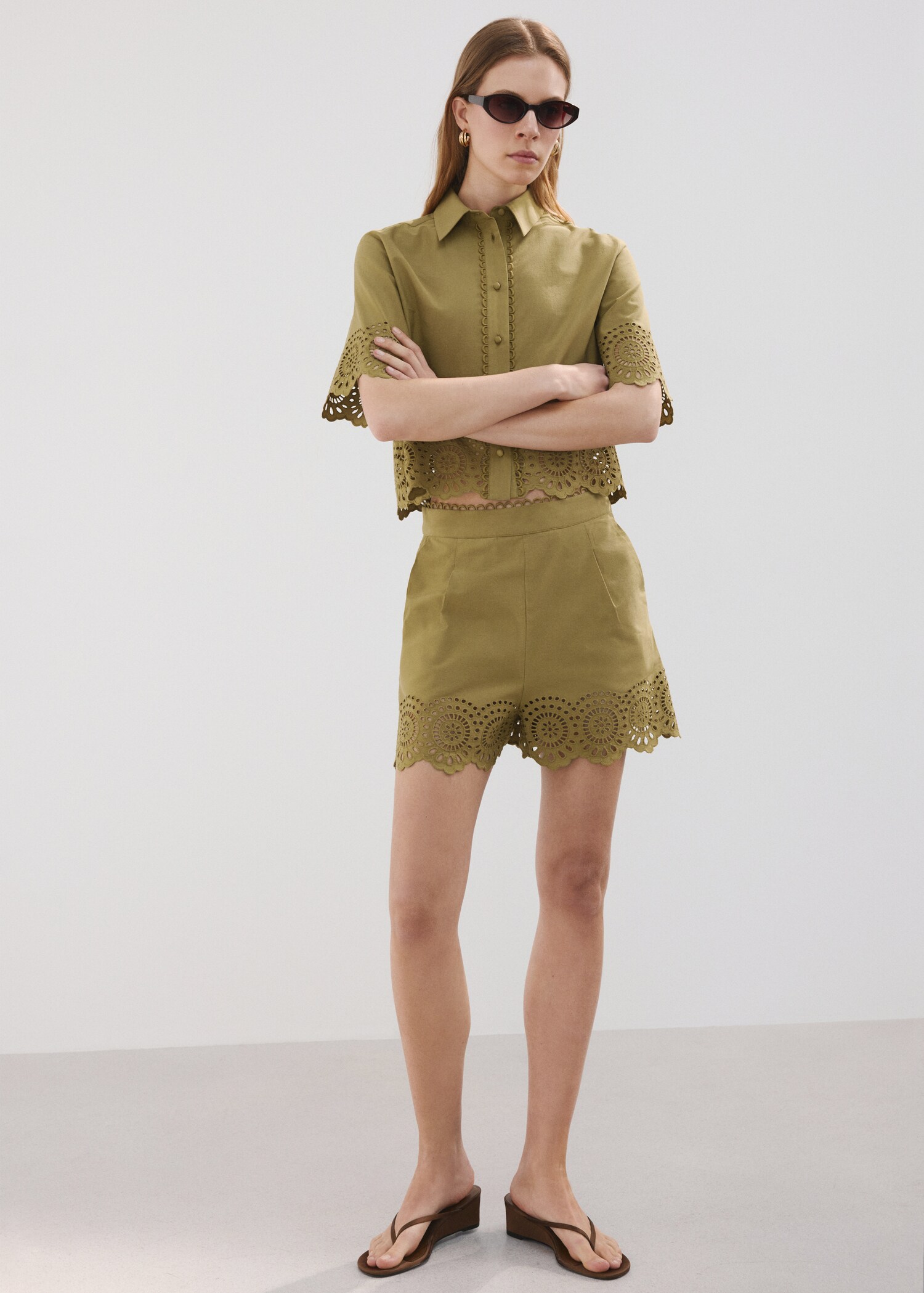 Short détails ajourés broderies - Plan général