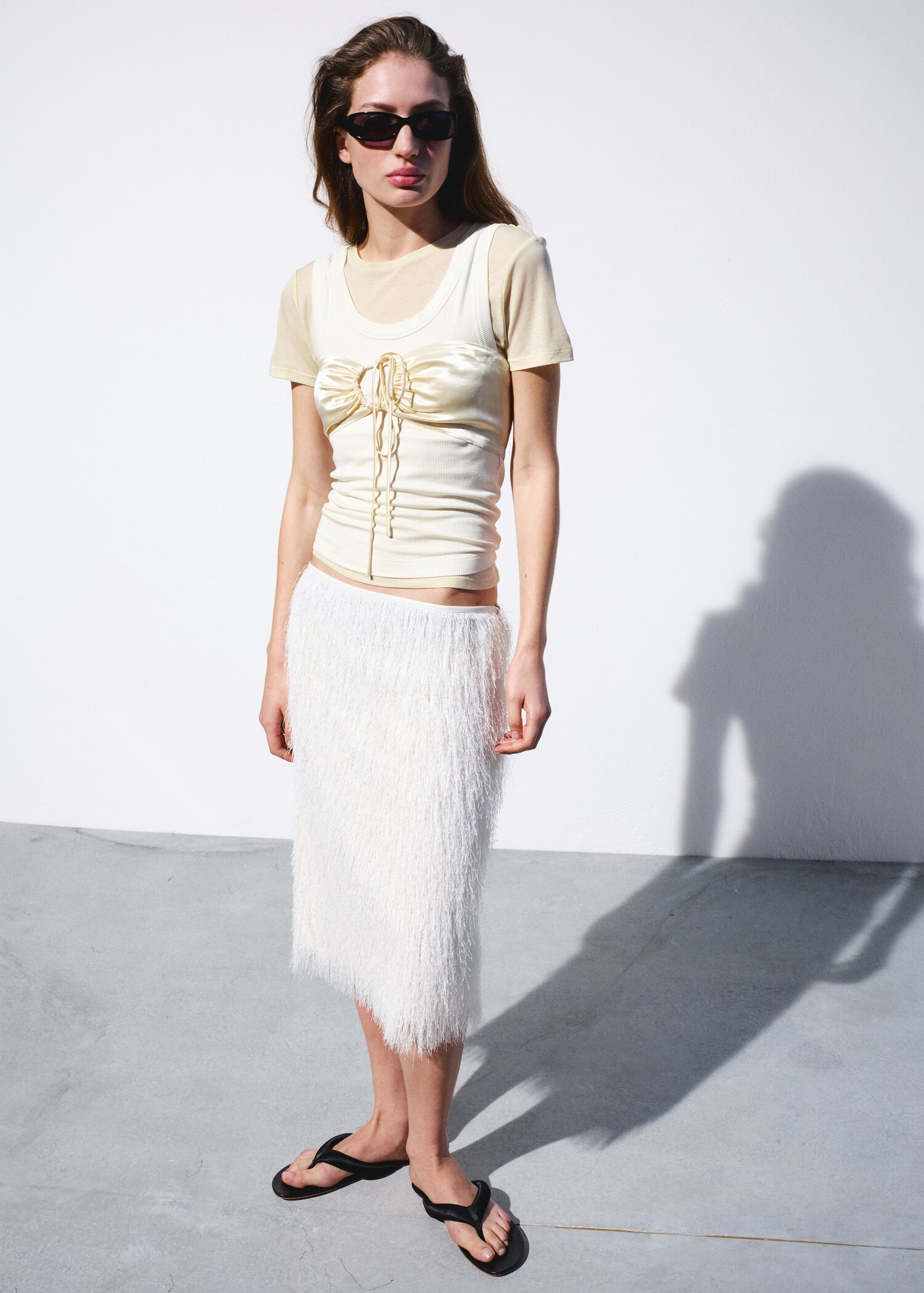 Two-tone contrast T-shirt - General plane