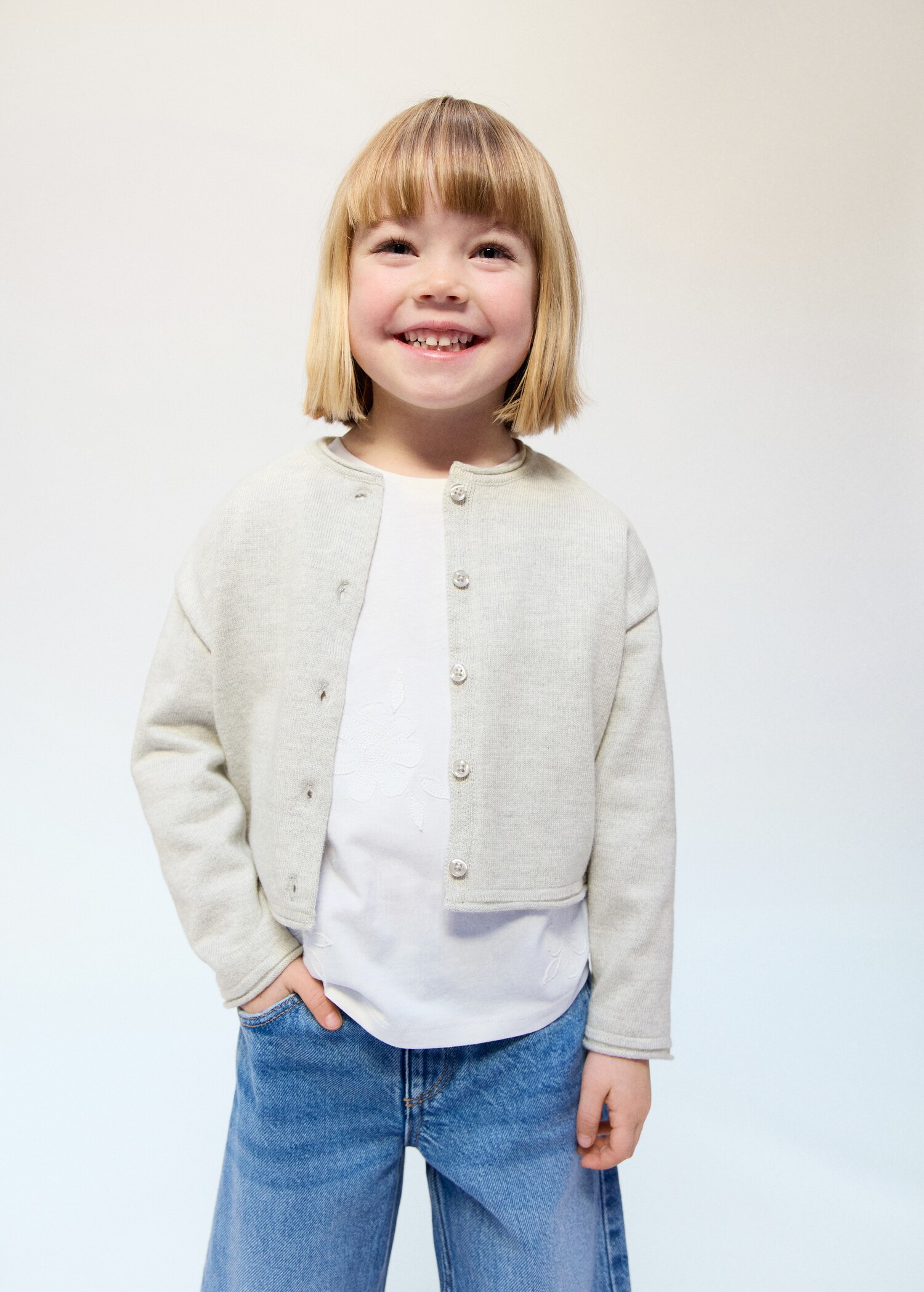 Cárdigan punto botones - Plano general