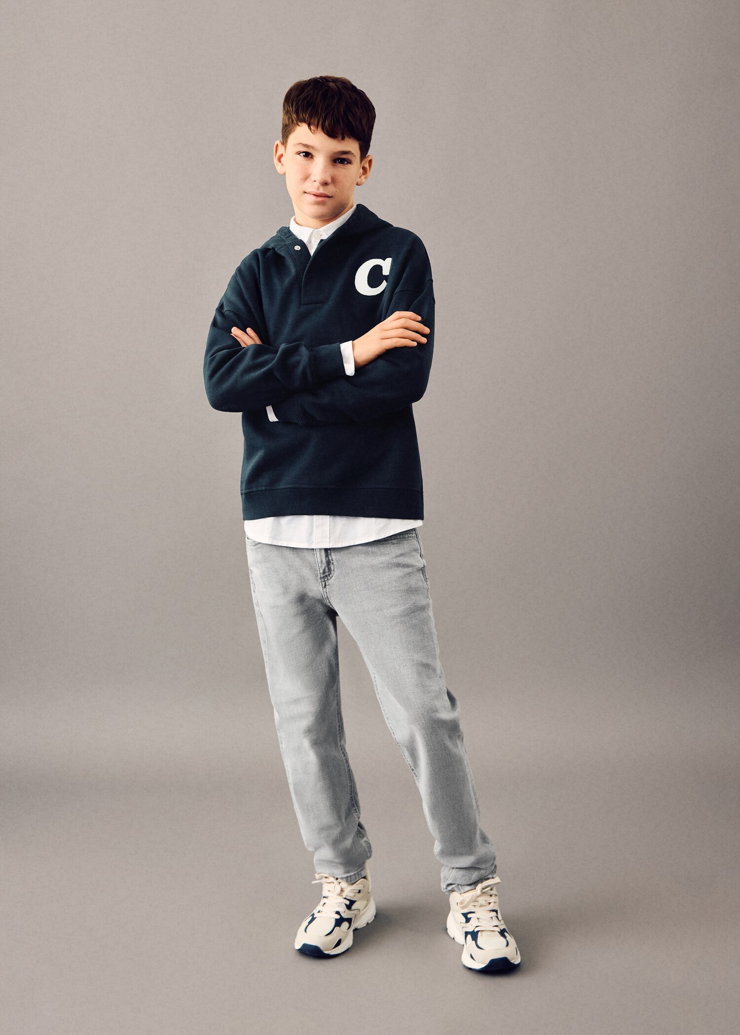 Slim-Fit Jeans mit mittlerer Bundhöhe - Allgemeine Ansicht