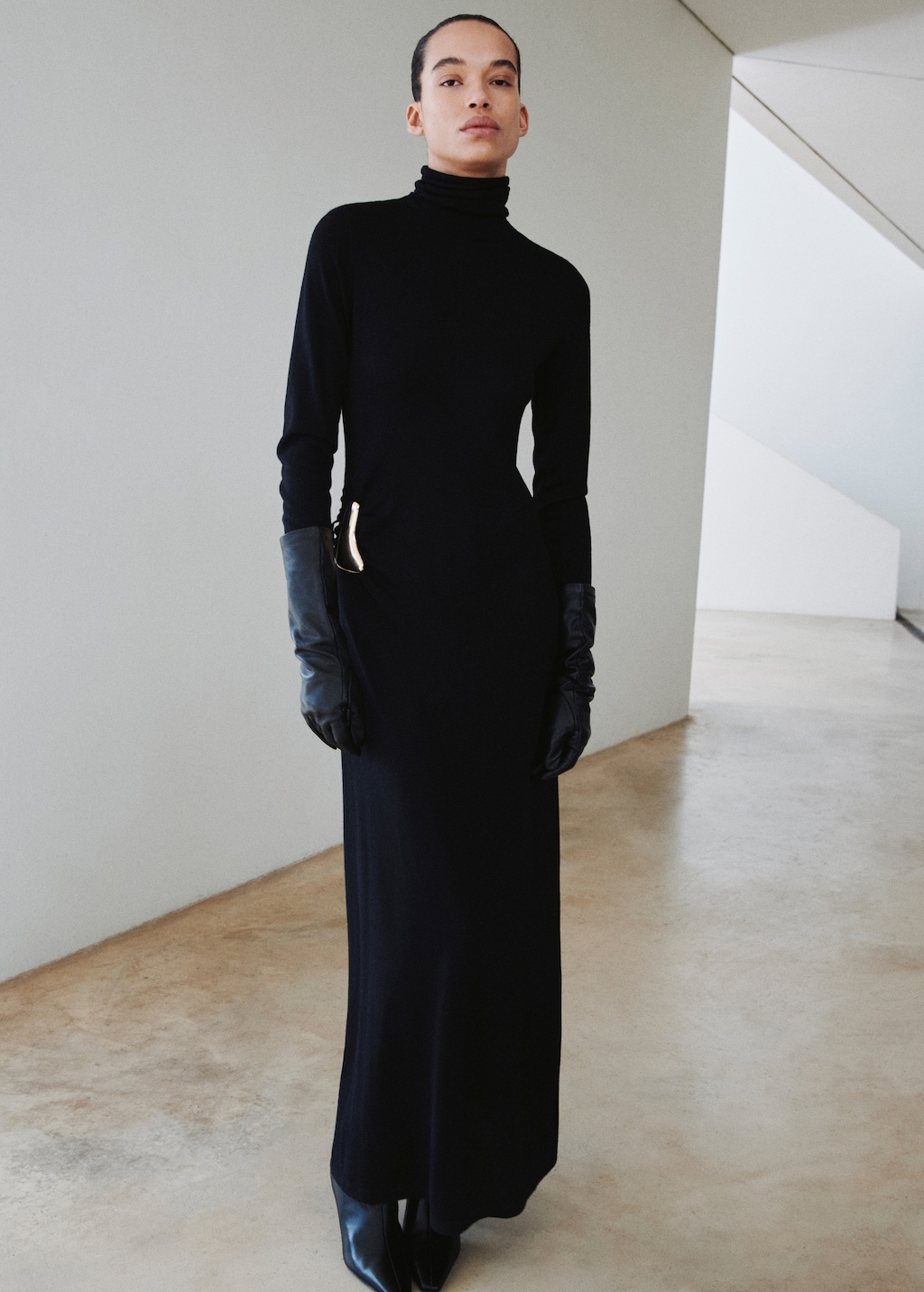 Turtleneck dress with brooch