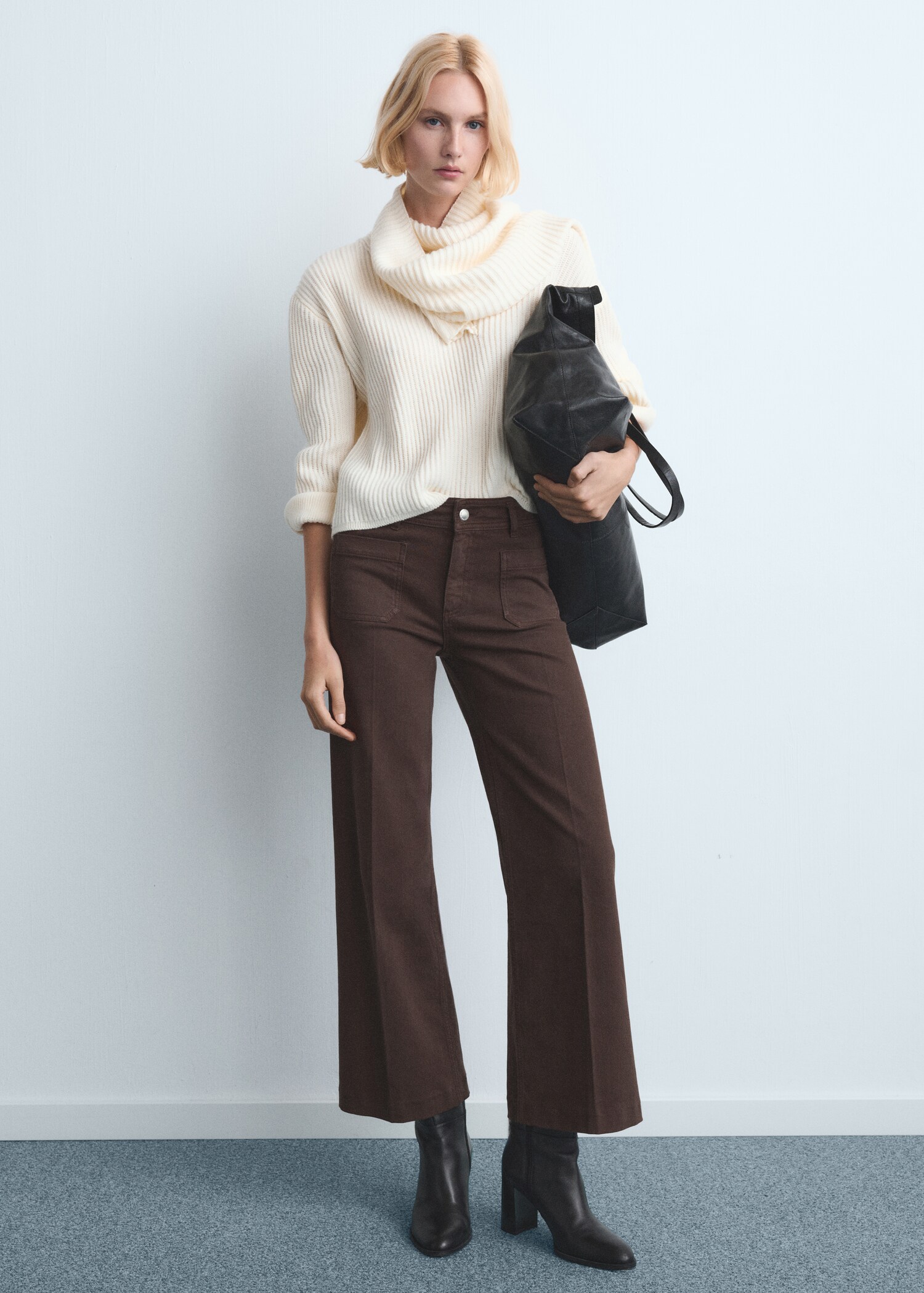 Wide-leg jeans with pockets - General plane