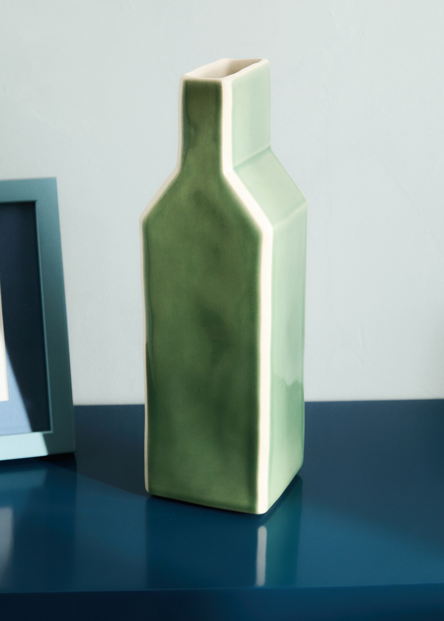 Jarrón gres contraste color grande - Plano general