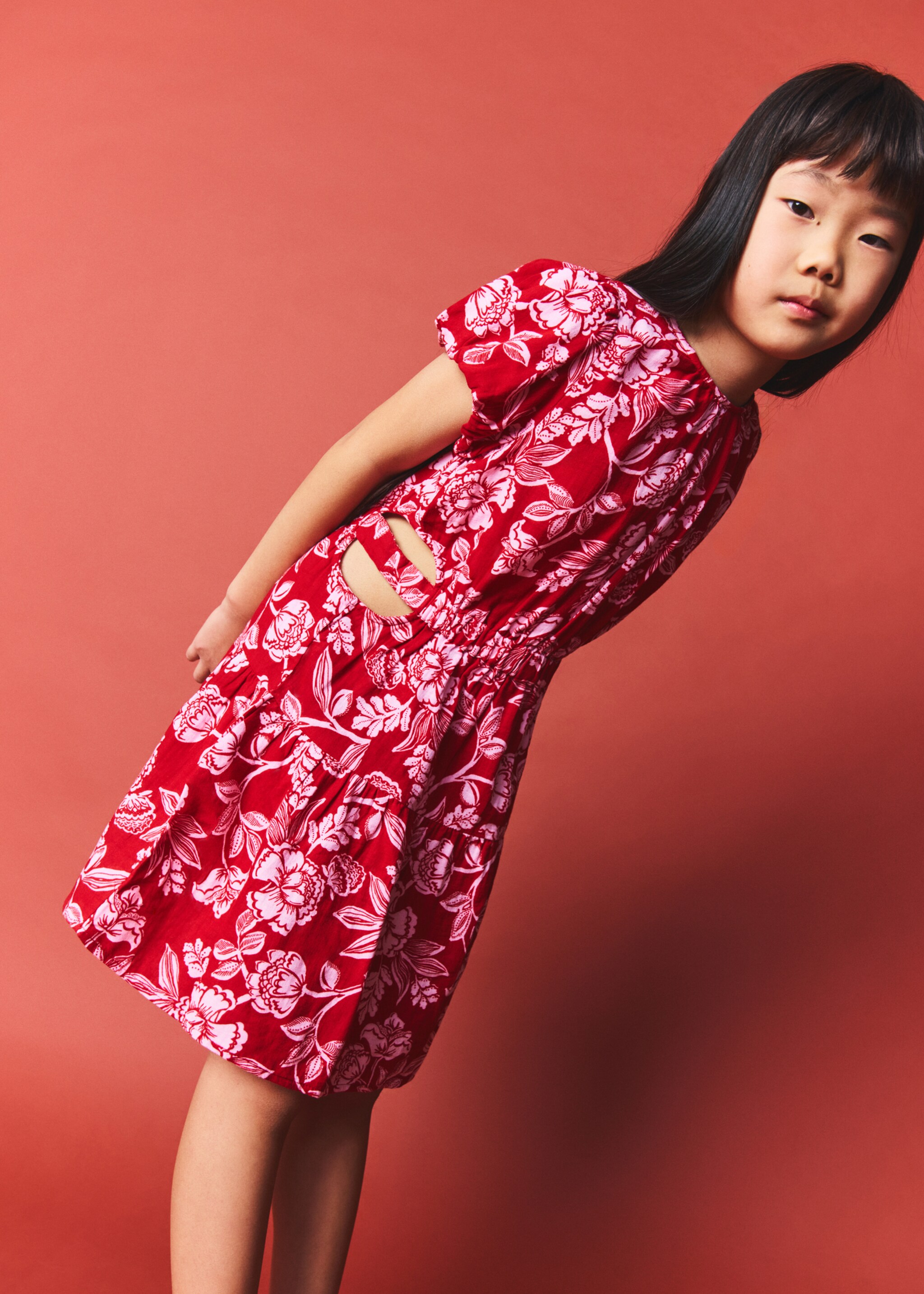 Floral dress with cut-out - General plane, Red. Ref: 27061507-00.