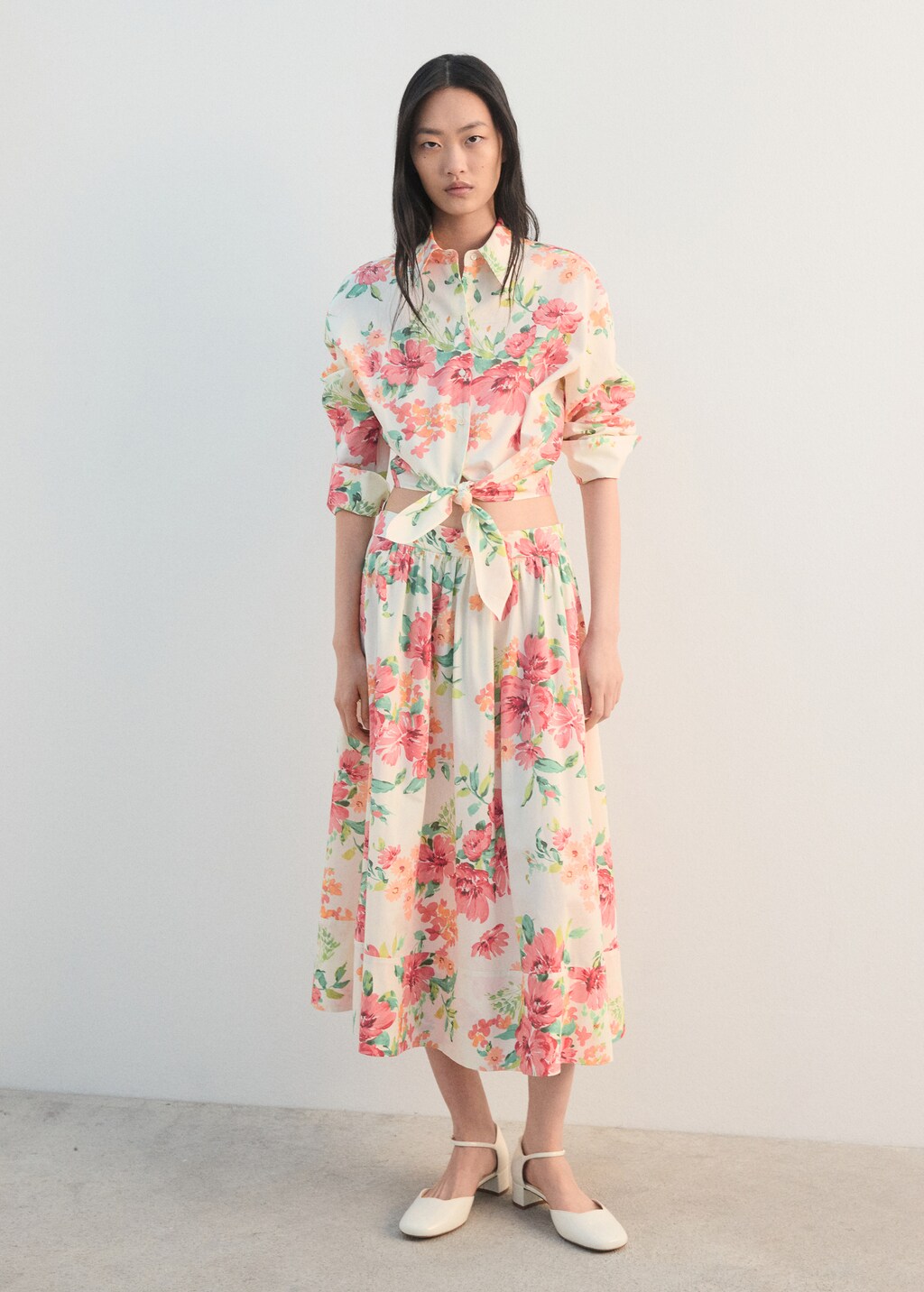 Floral shirt with knot - image 2