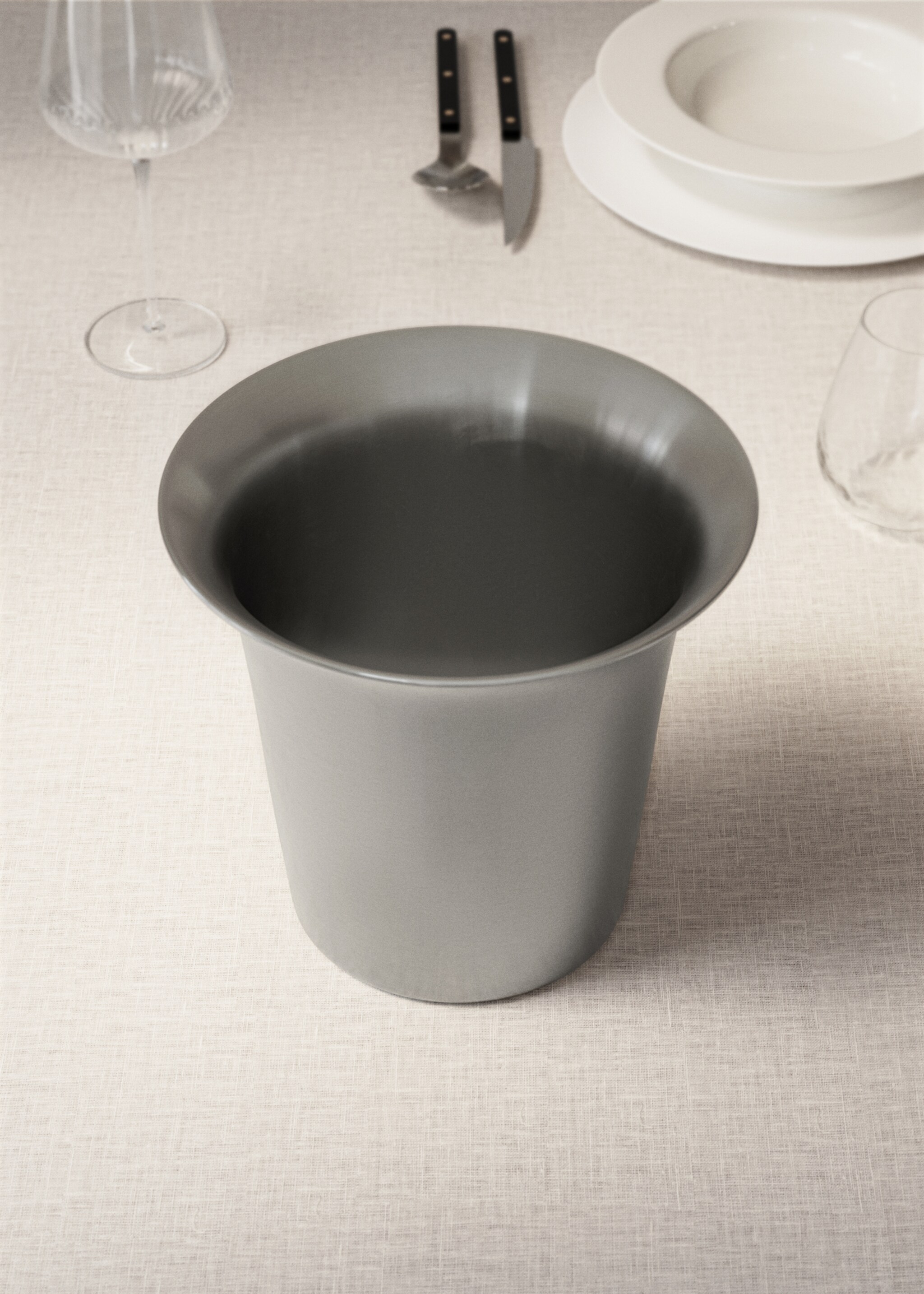 Flaschenhalter aus Edelstahl - Allgemeine Ansicht, Silber. Ref: 27062921-00.