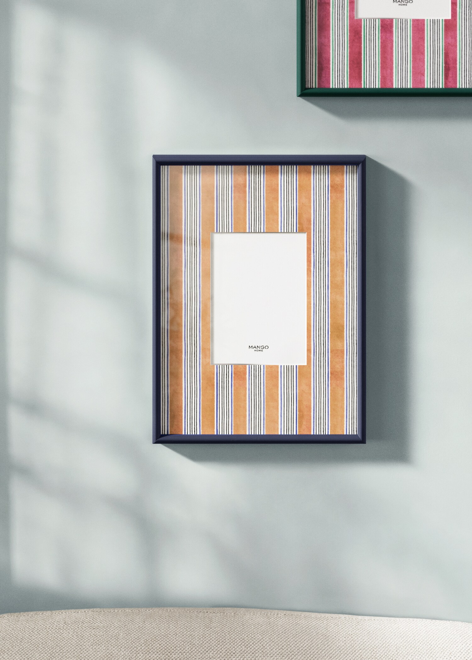 Wooden frame with large lines - General plane