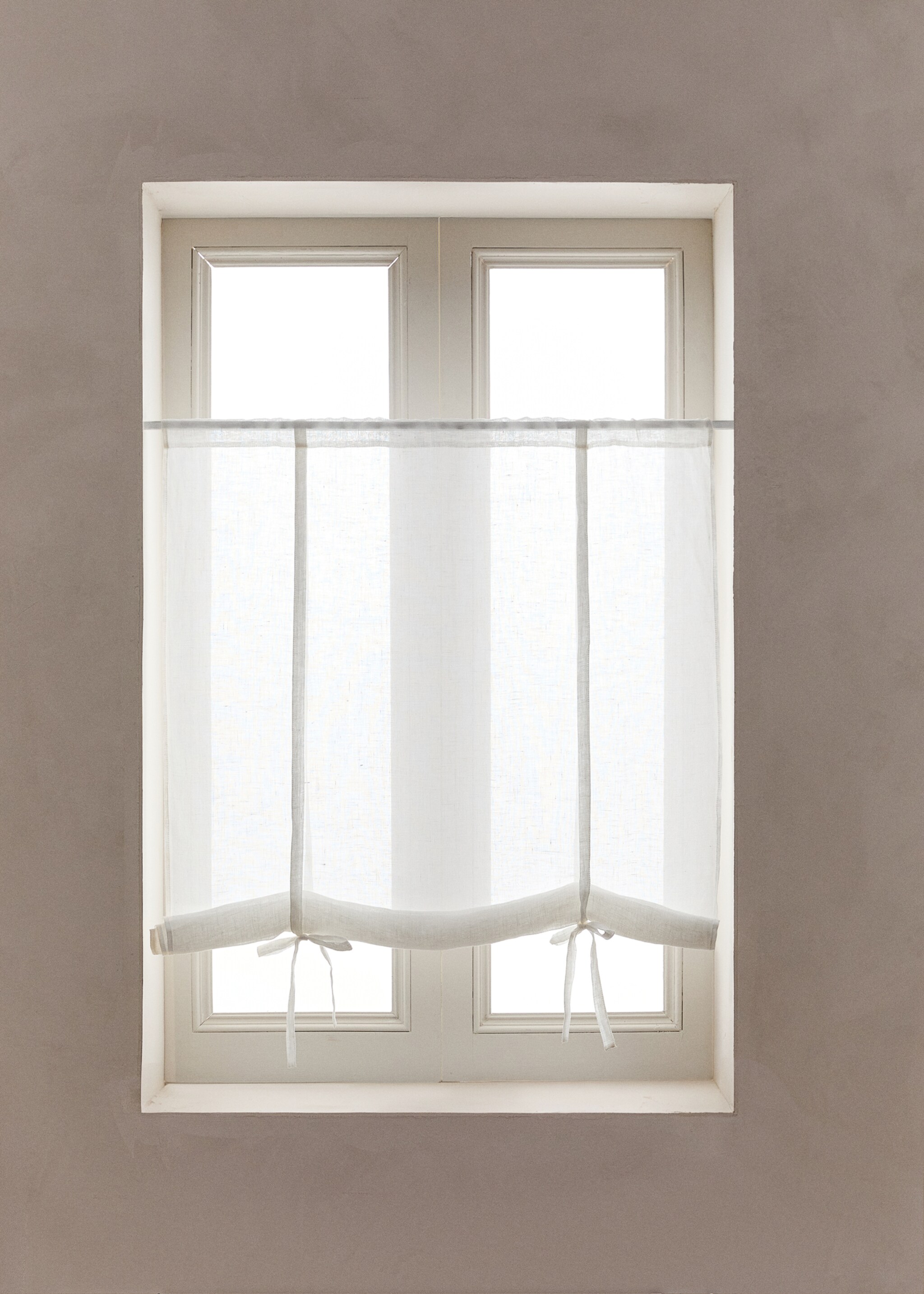 Store enrouleur 100 % lin, opacité faible - Plan général, Écru. Ref: 27063269-00.