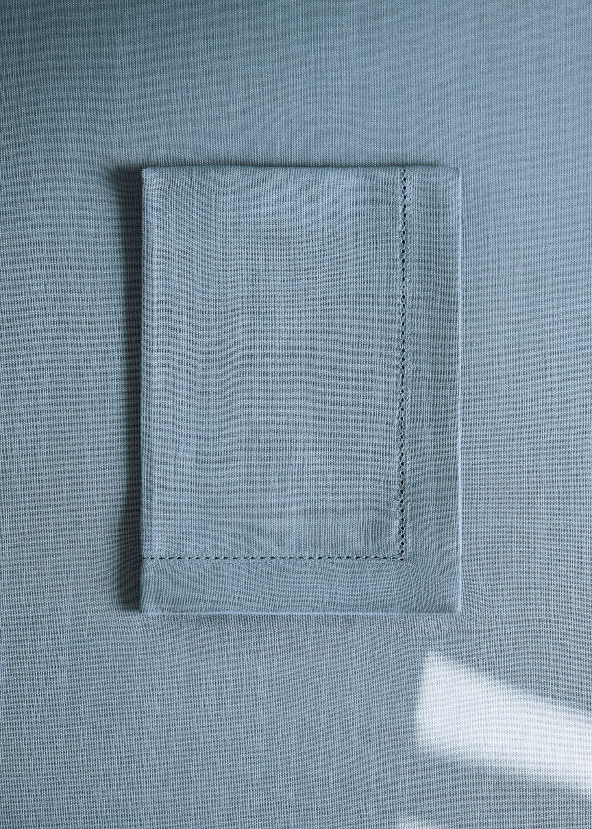 Cotton napkins with hemstitch detail - General plane, Blue. Ref: 27063277-00.