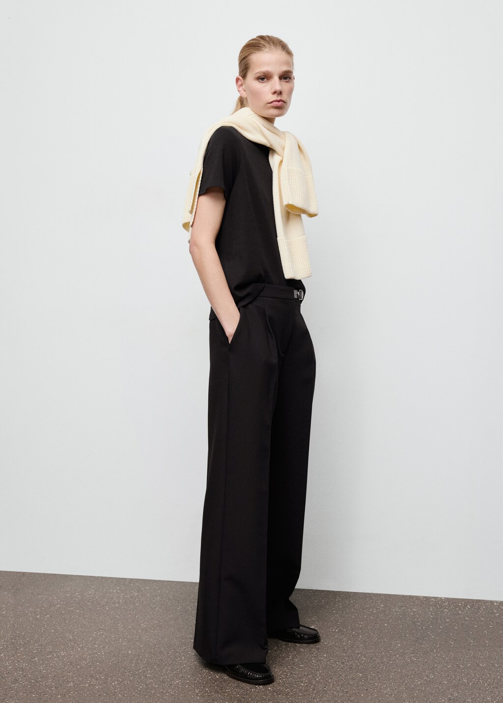 Short-sleeved cotton t-shirt