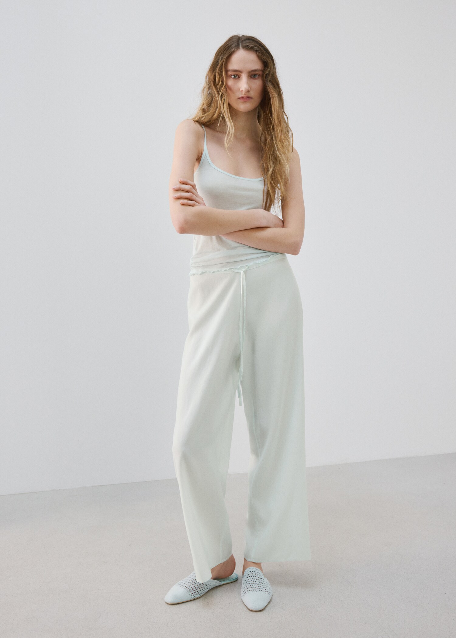 Flowy pyjama trousers - General plane