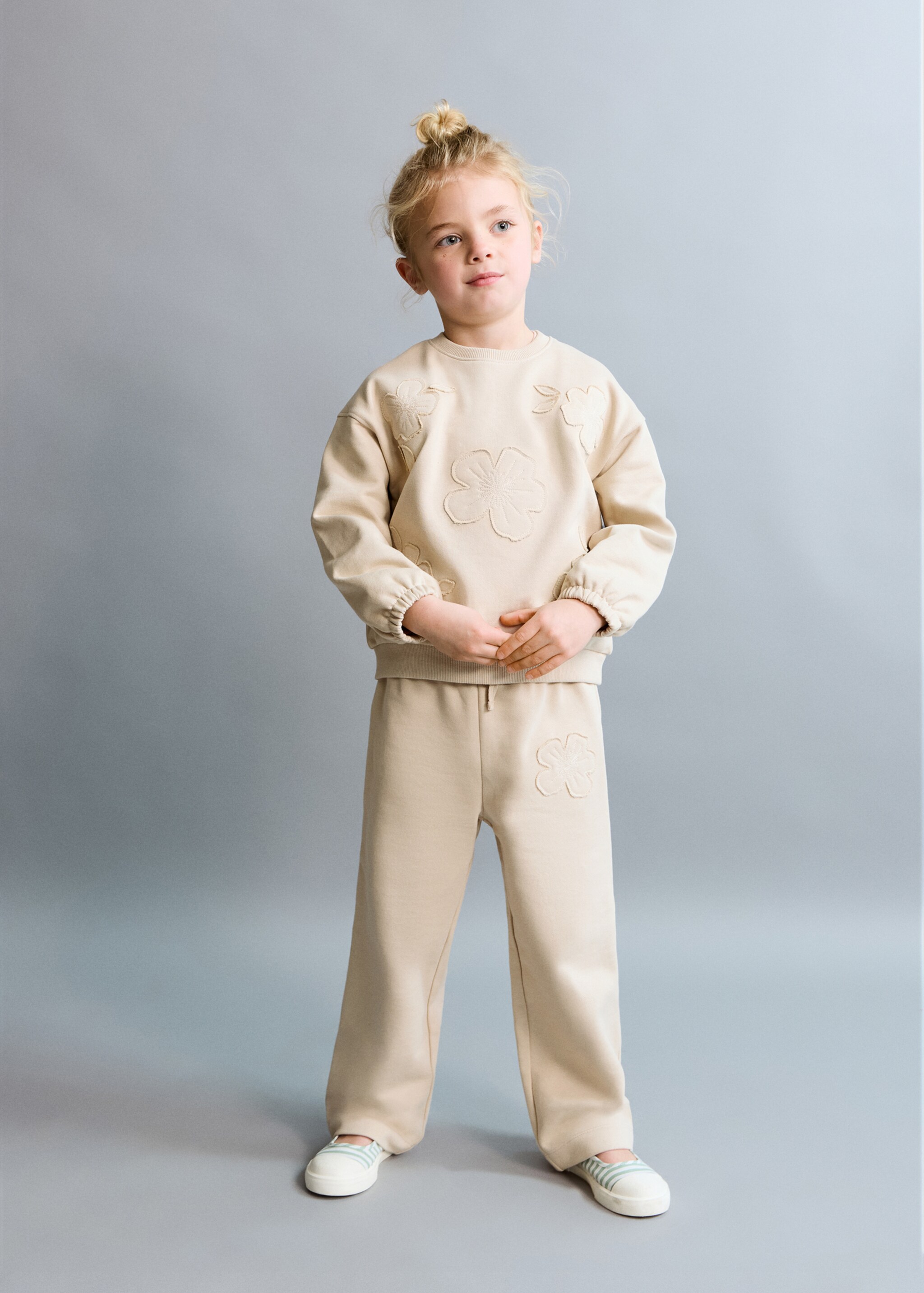 Cotton joggers embroidered detail - General plane, Beige. Ref: 27063713-00.