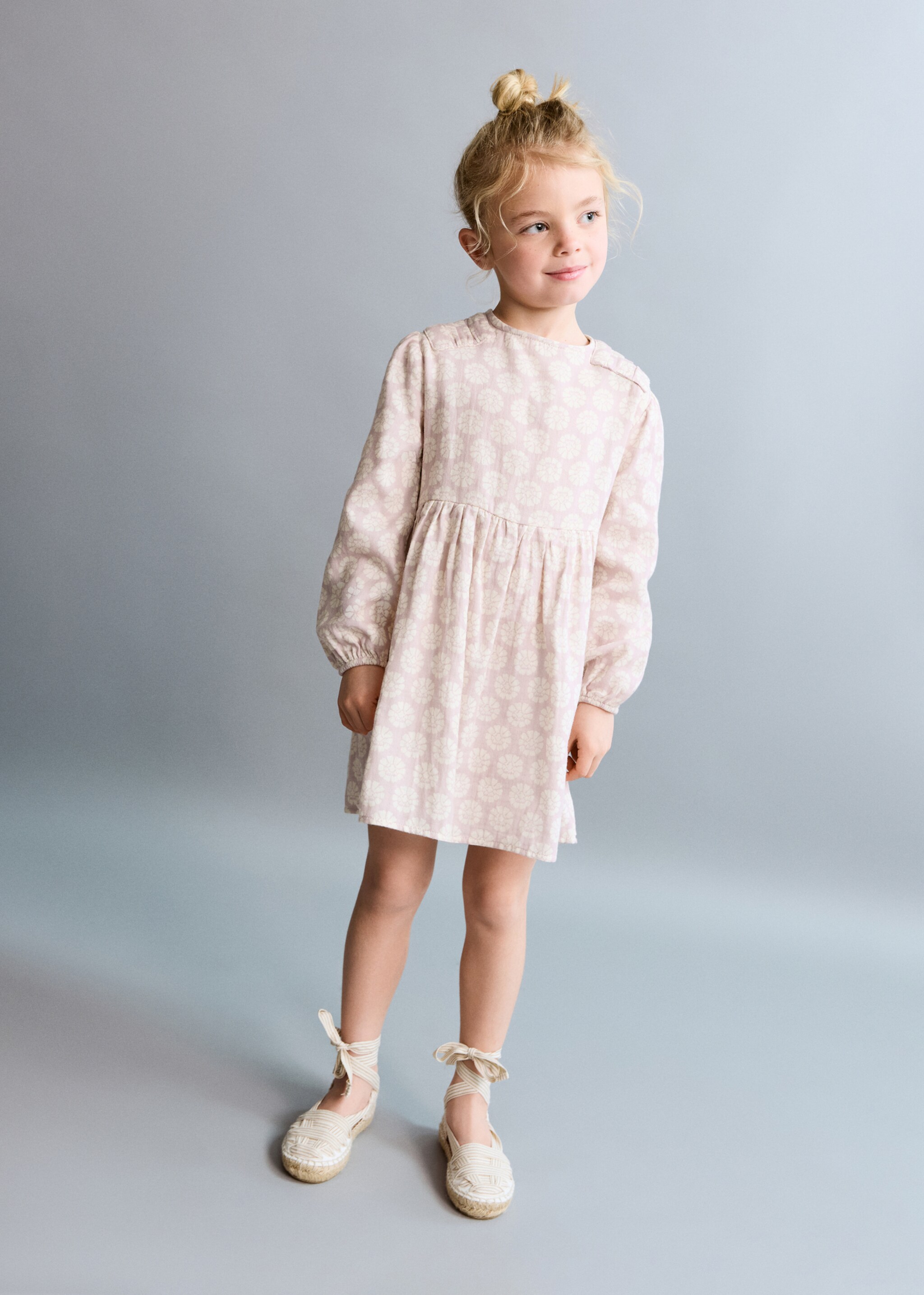 Vestido corto estampado floral - Plano general, Rosa. Ref: 27063736-00.