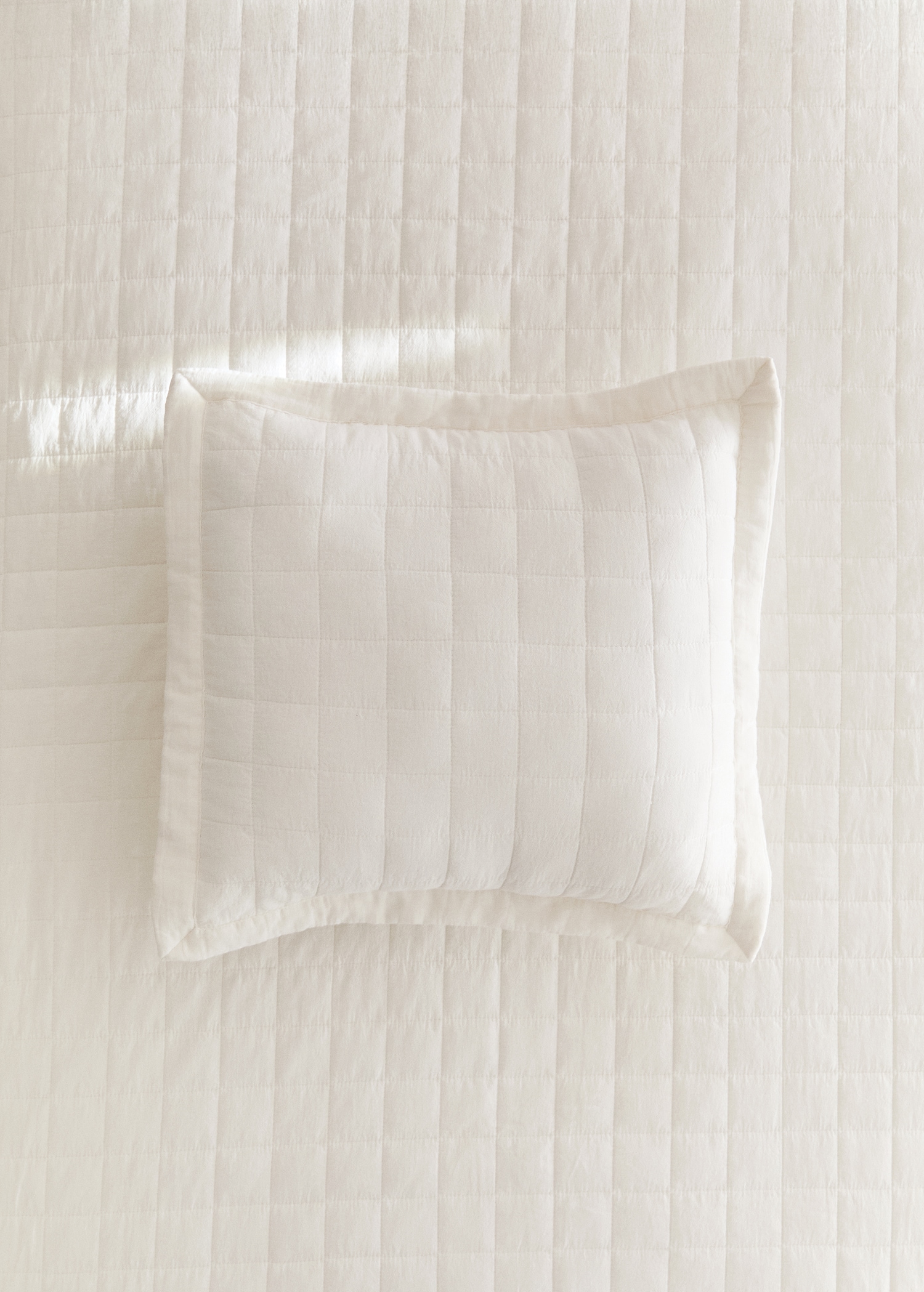 Funda cojín infantil algodón pespunte cuadros - Plano general