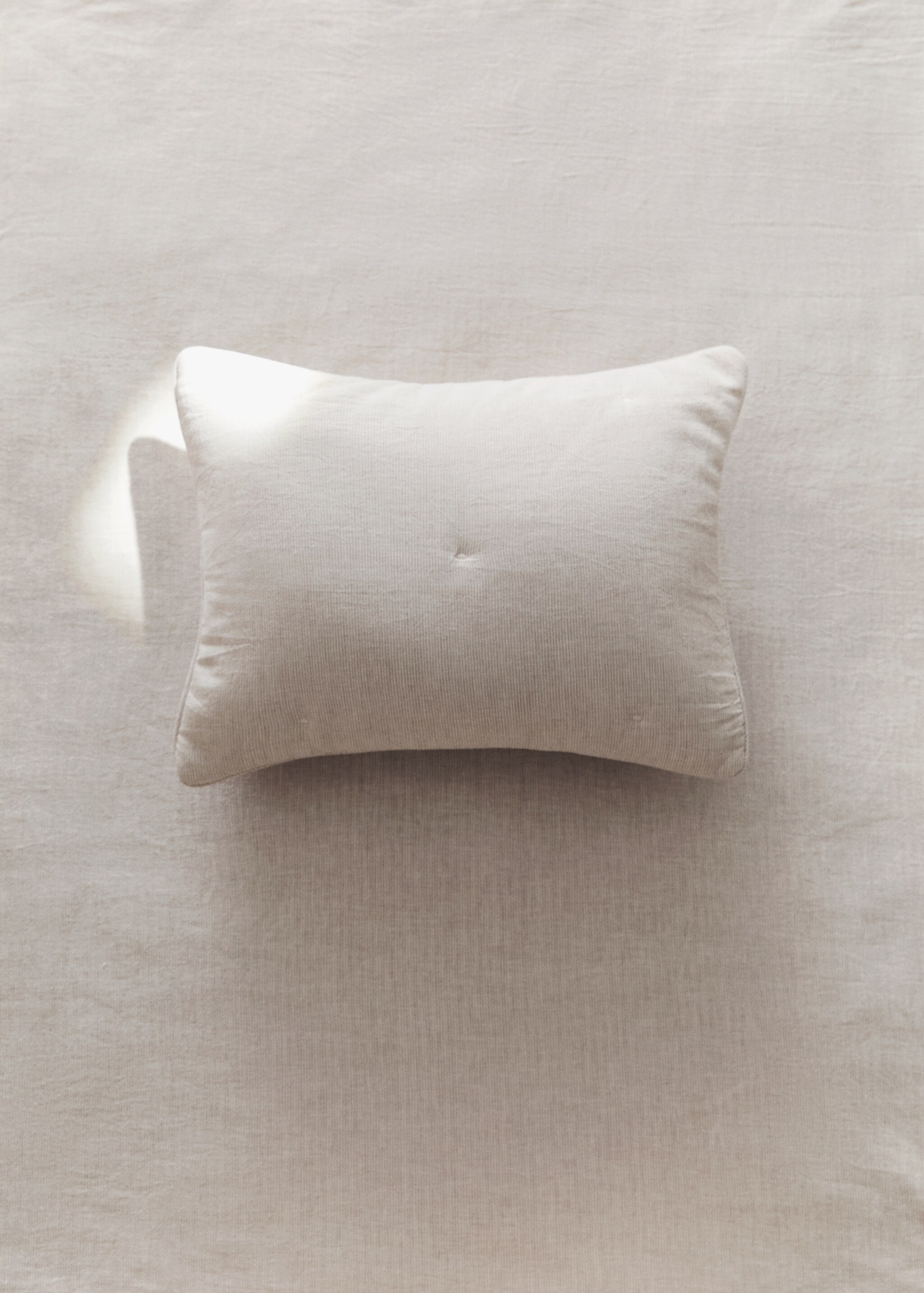 Kinderkissenbezug aus Baumwolle-Leinen-Mischung mit Streifen 30x40cm - Allgemeine Ansicht, Sandfarben. Ref: 27064056-00.