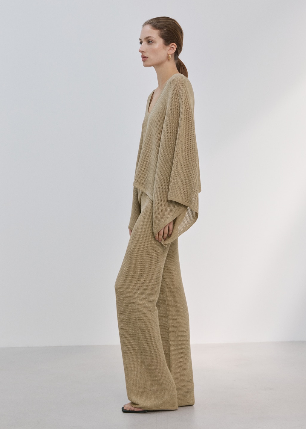 V-neck knit top - image 2