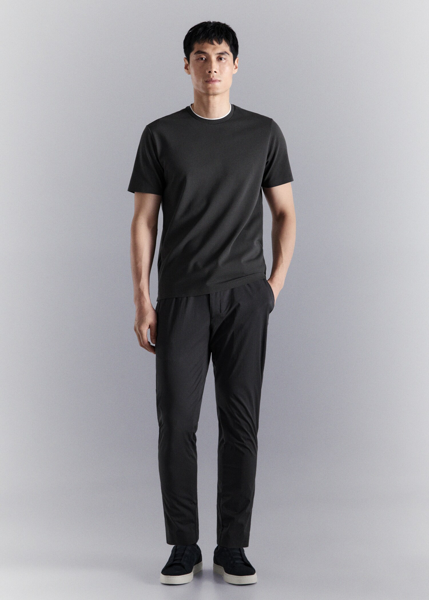 Slim Fit-T-Shirt aus Komfort-Stretchgewebe - Allgemeine Ansicht