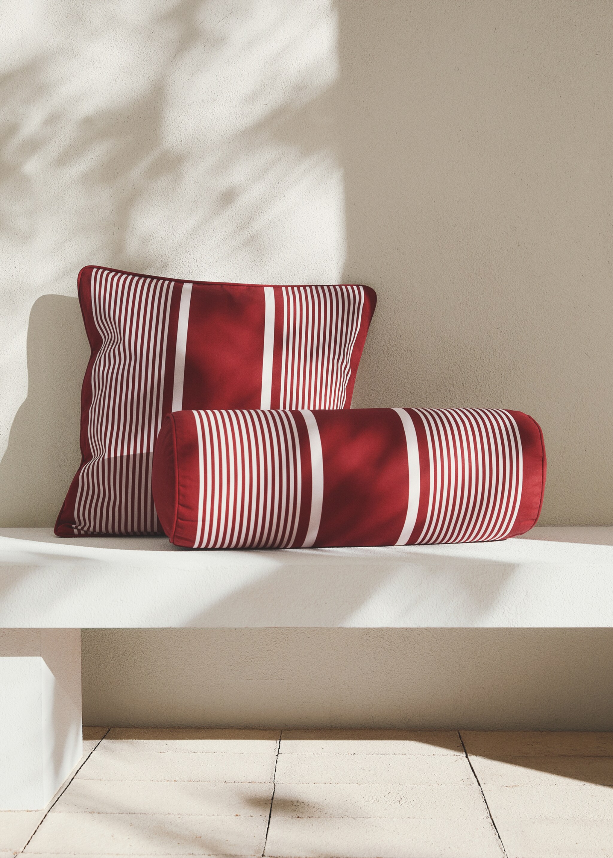 Waterproof striped bolster cushion 20x50 cm - General plane, Red. Ref: 27065832-00.