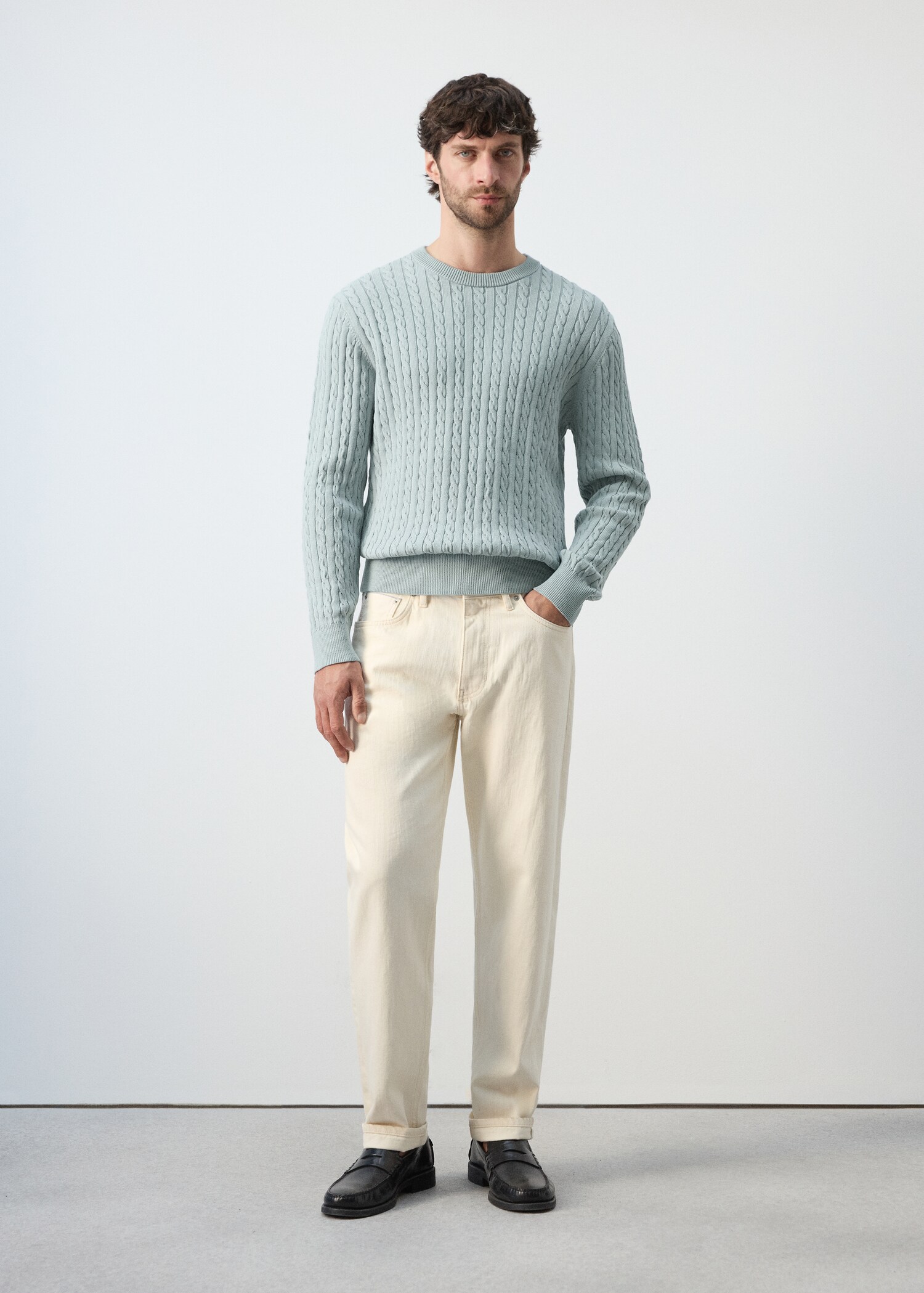 100% cotton cable knit sweater - General plane