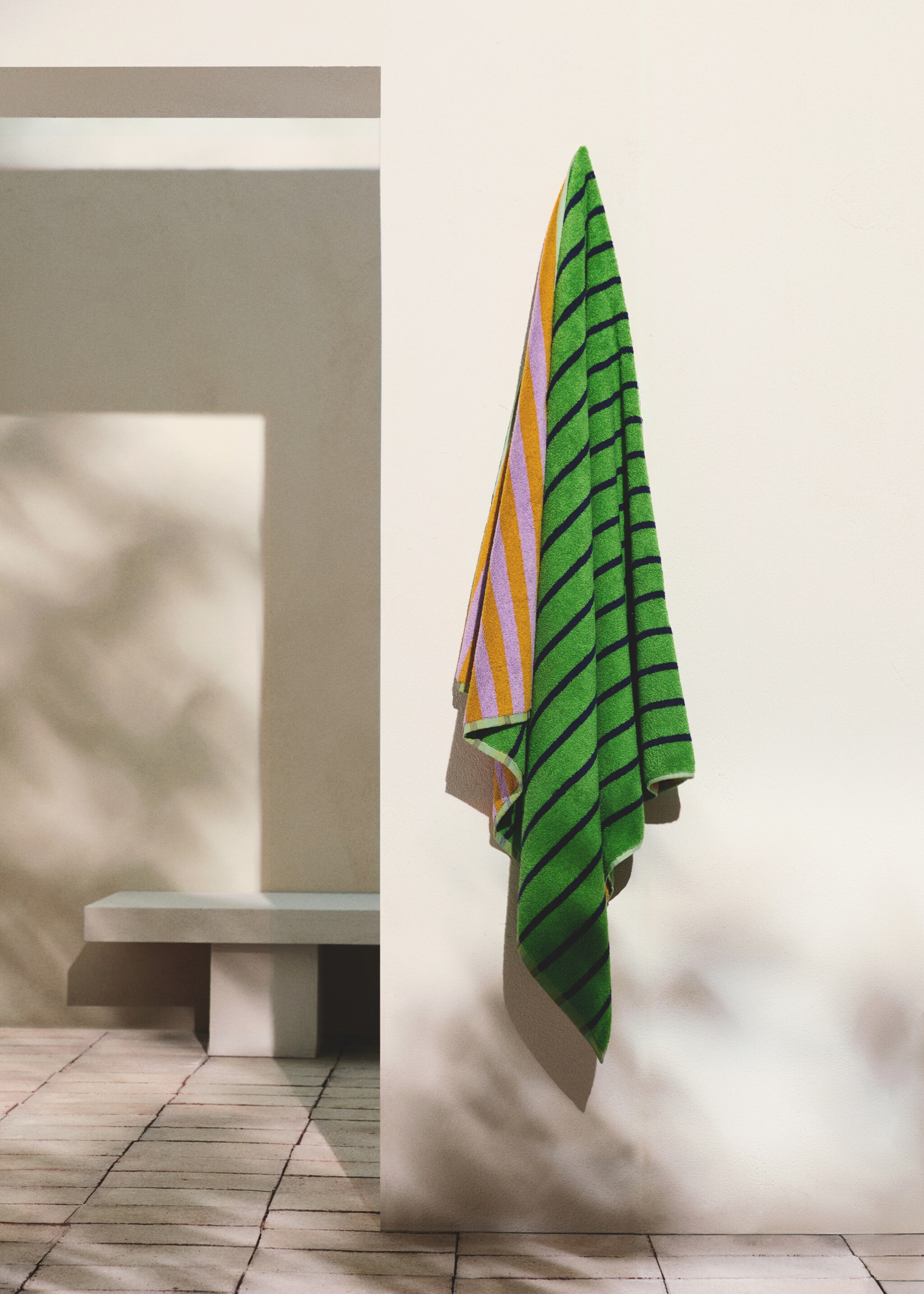 Toalla playa rayas color reversible - Plano general, Verde manzana. Ref: 27066352-00.