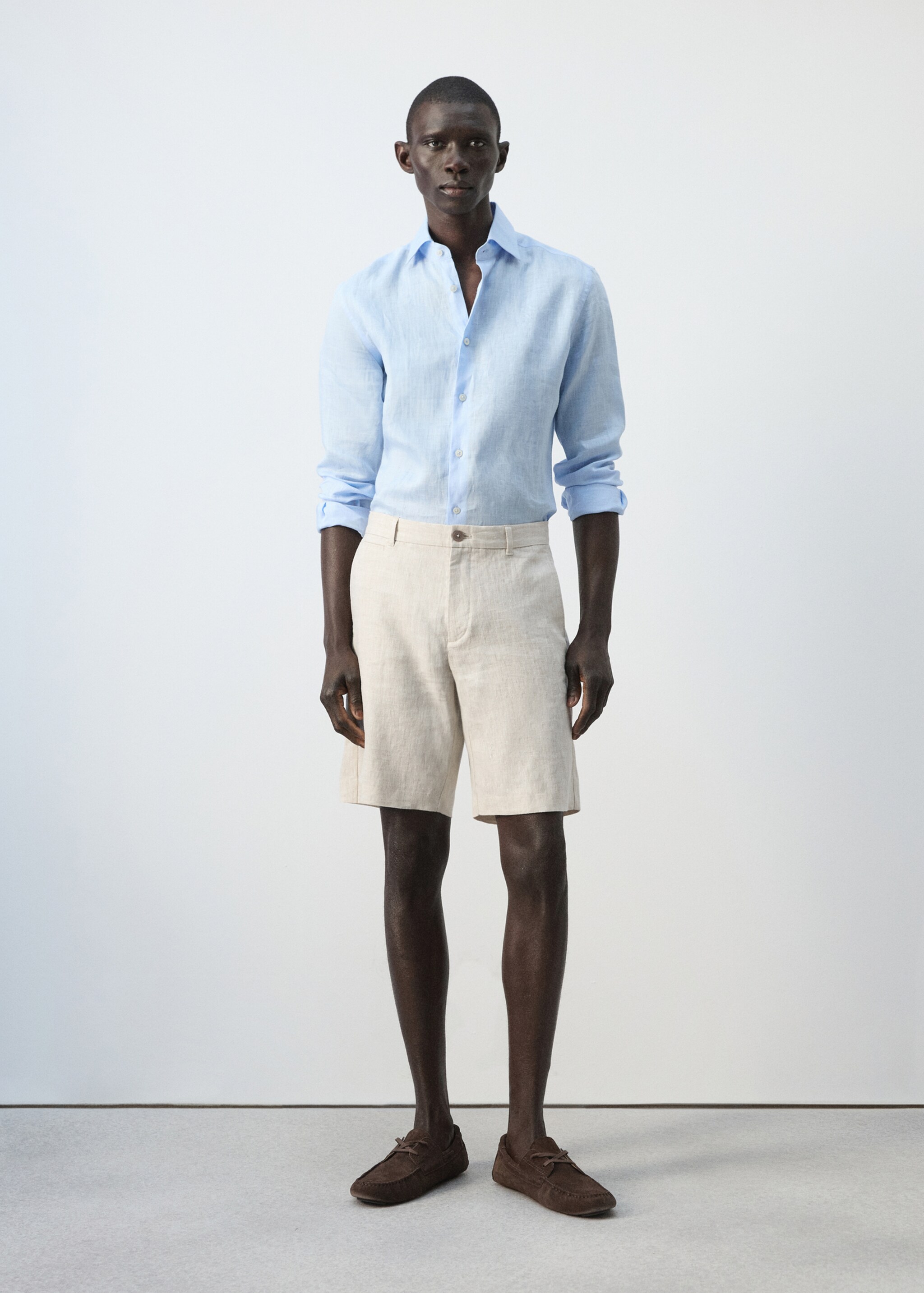 Βερμούδα slim fit 100% λινό - Γενικό πλάνο, Εκρού. Ref: 27066709-00.