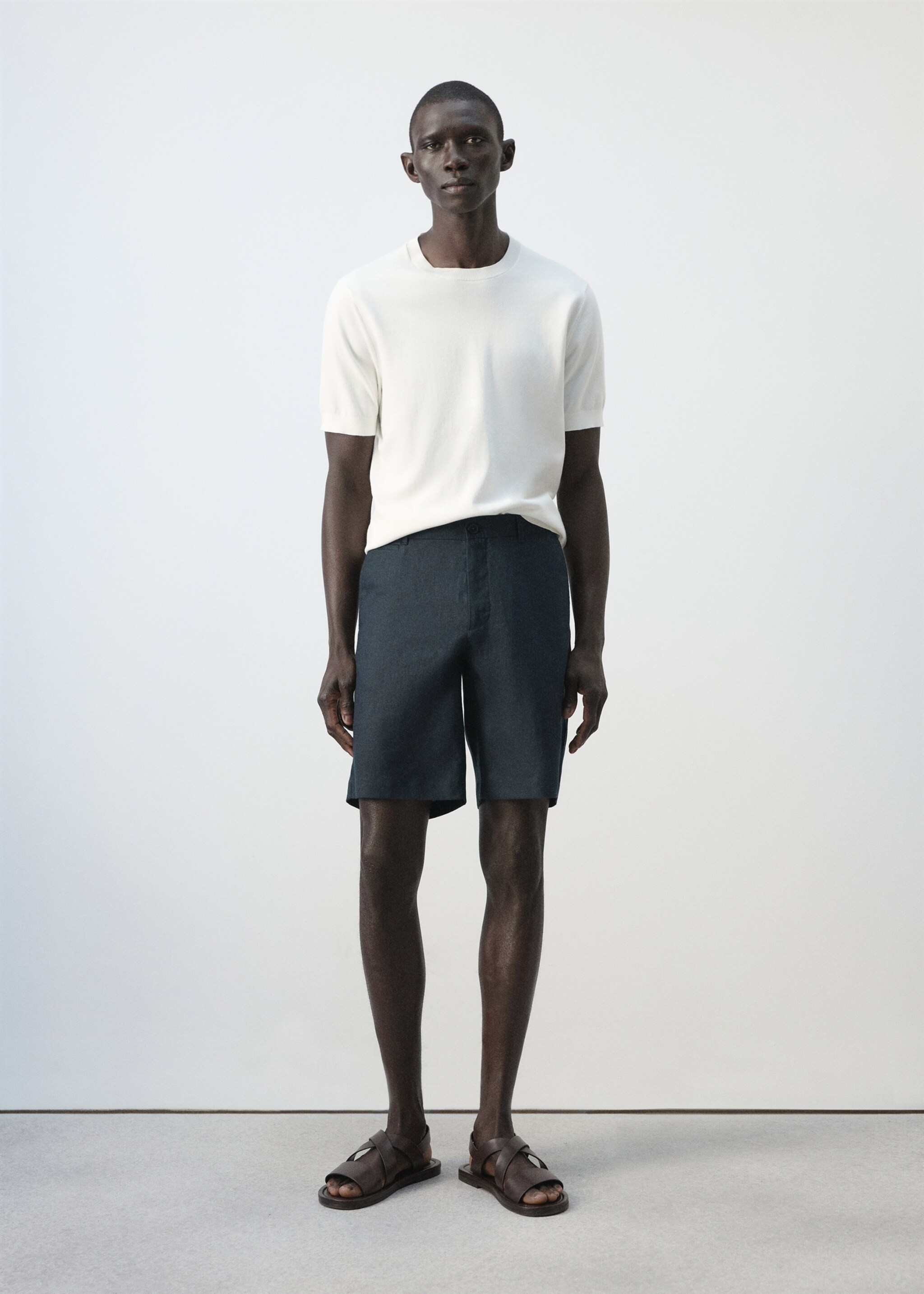 Βερμούδα slim fit 100% λινό - Γενικό πλάνο, Ναυτικό Μπλε . Ref: 27066709-00.