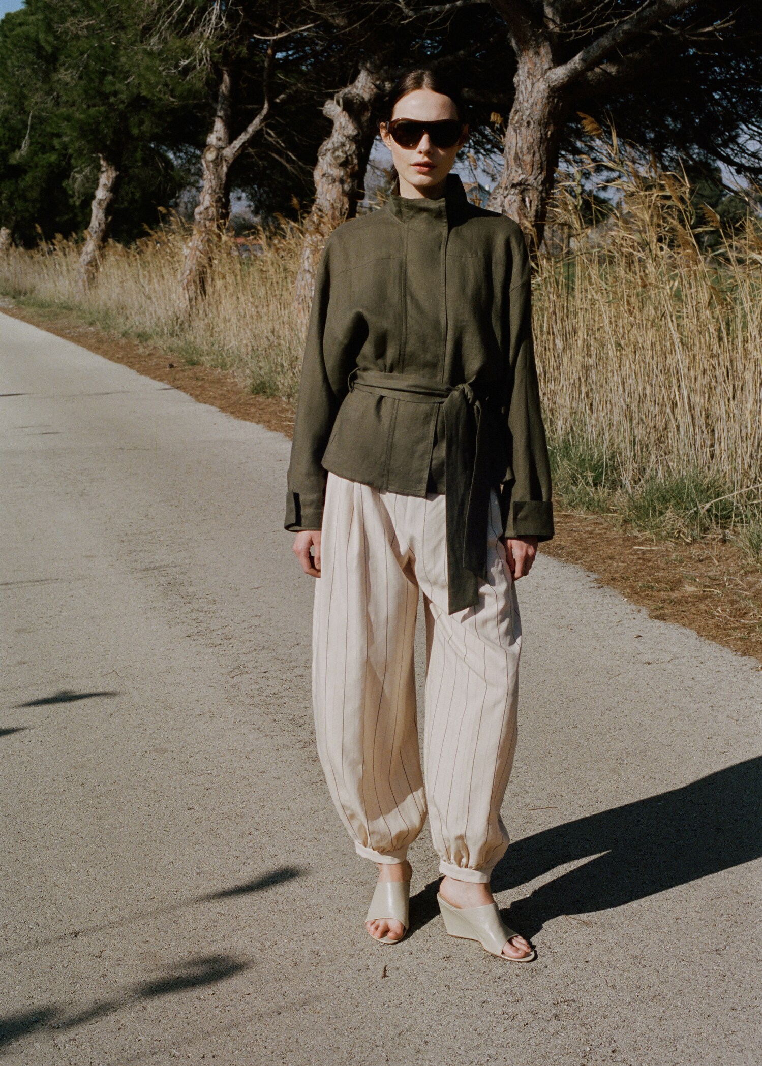 Linen jacket with belt - General plane