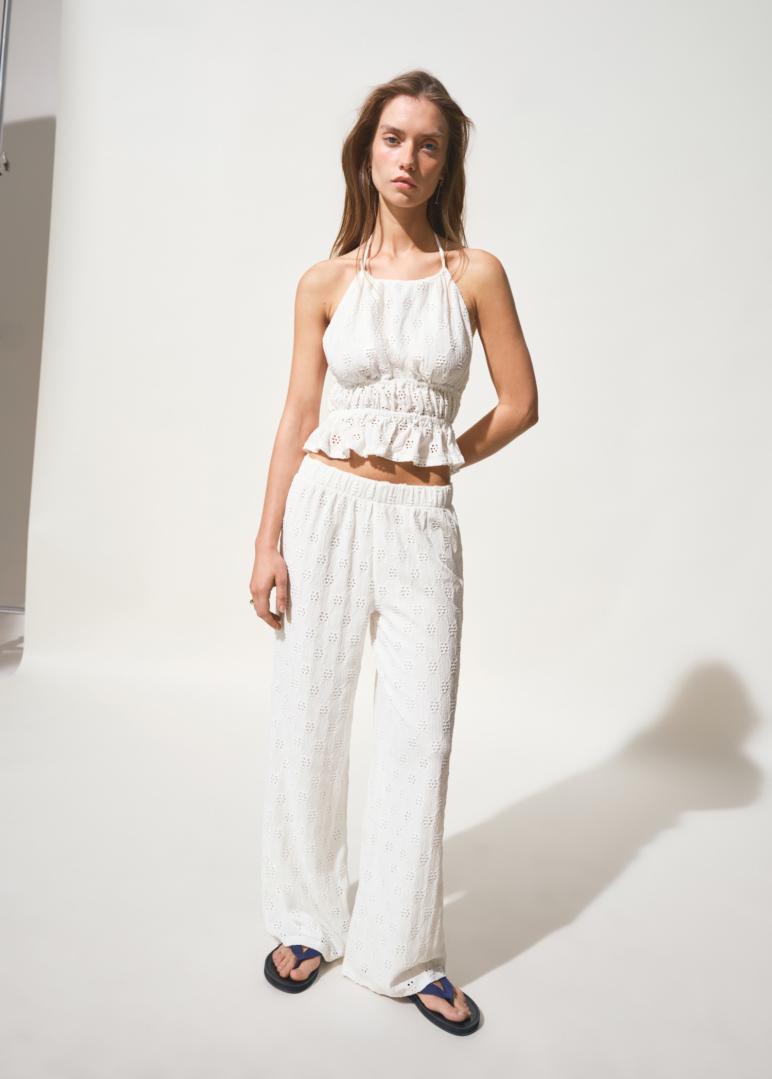 Pantalon droit détails brodés - Plan général