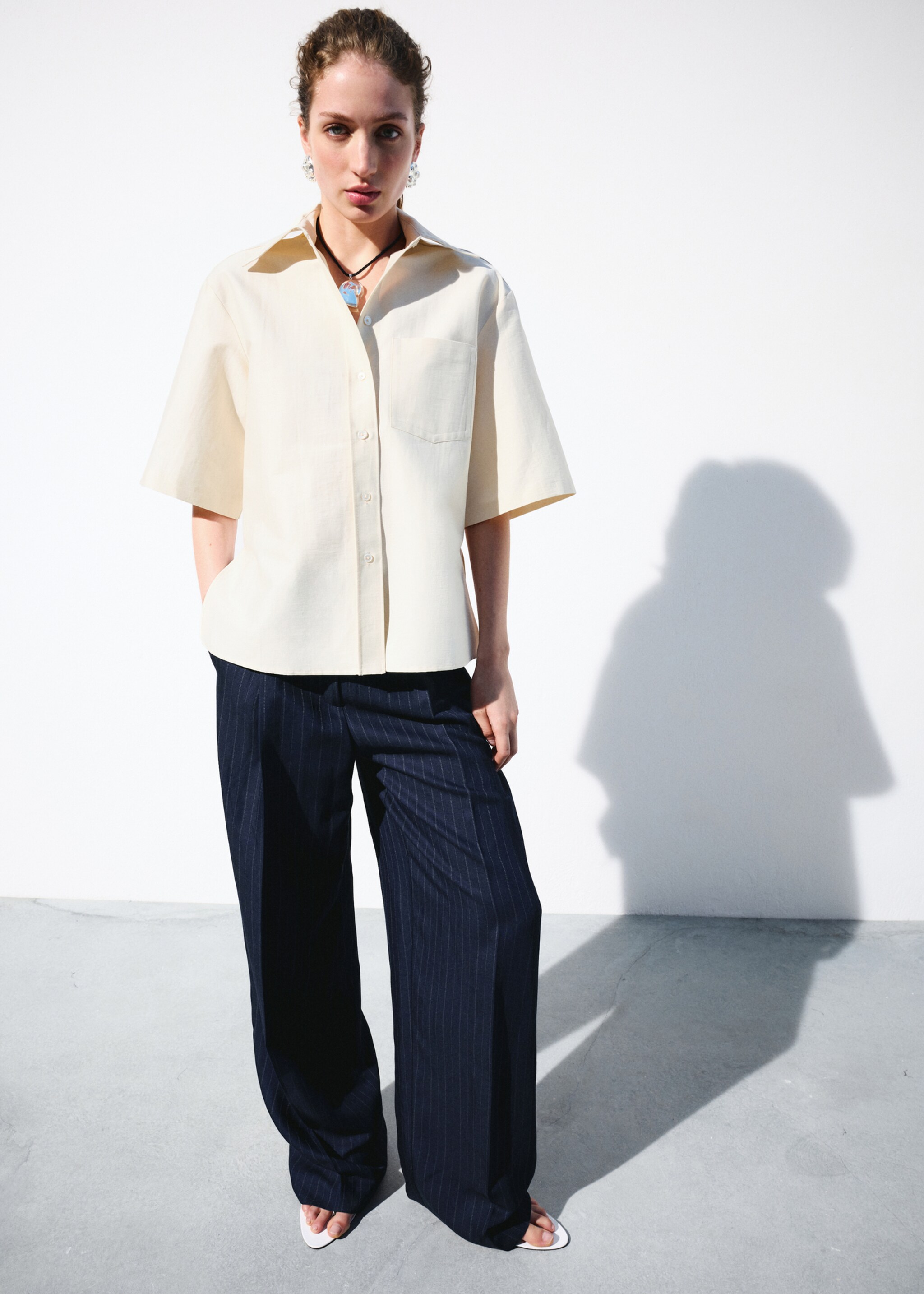 Camisa de màniga curta amb llaç - Pla general, Beige. Ref: 27067798-00.