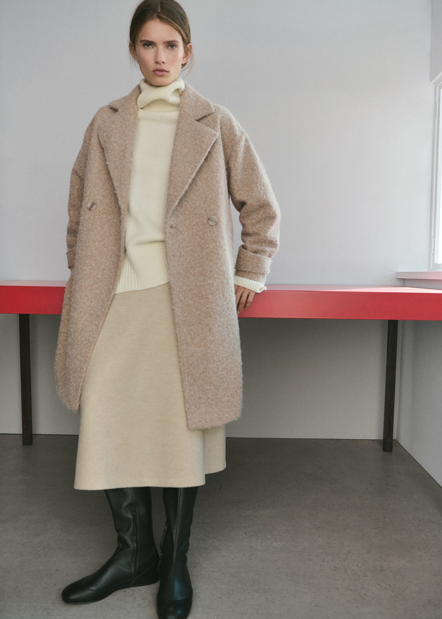 Lapels bouclé coat - General plane